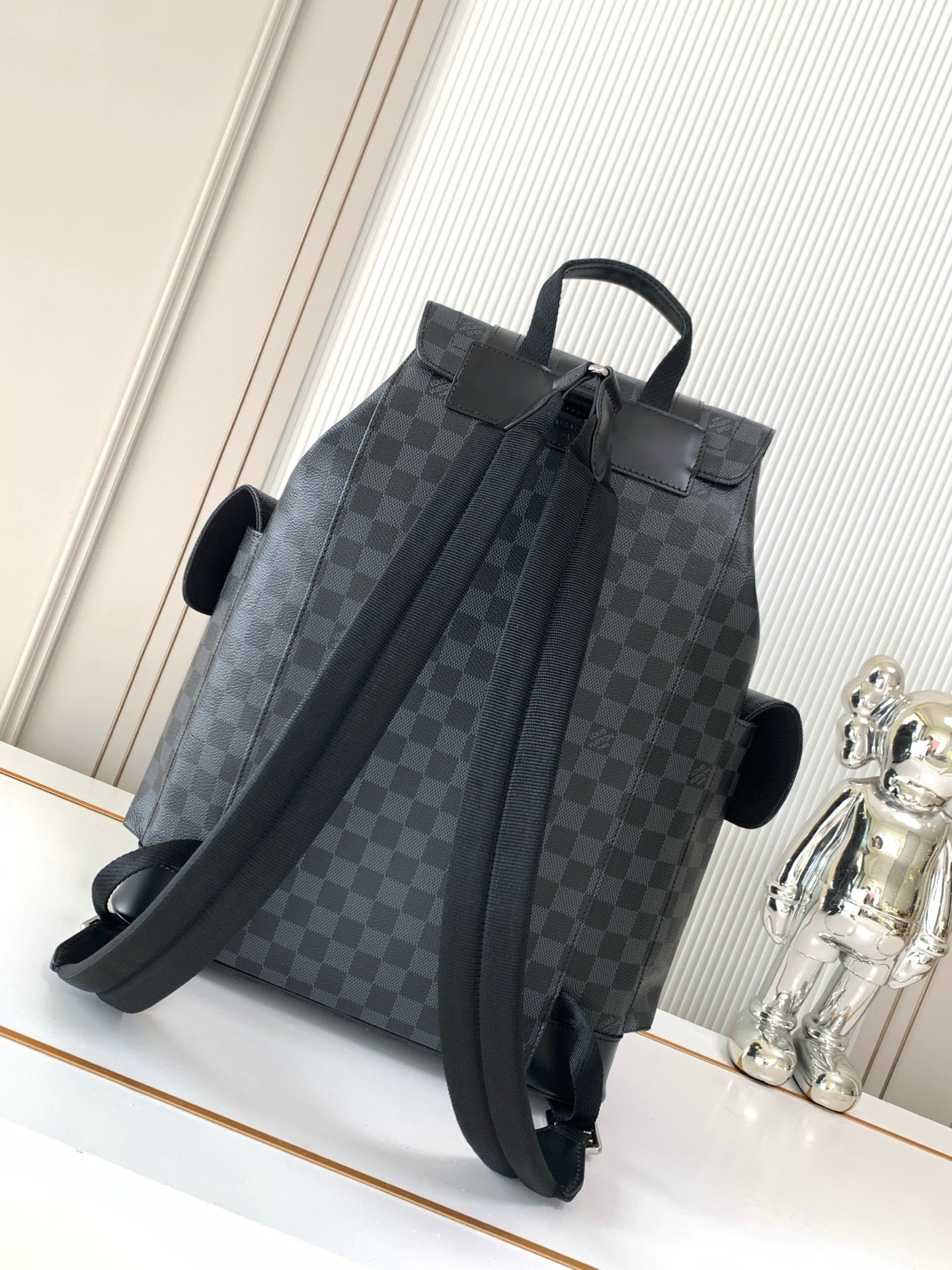 Men's Louis Vuitton checkered bag with back straps and zipped main compartment