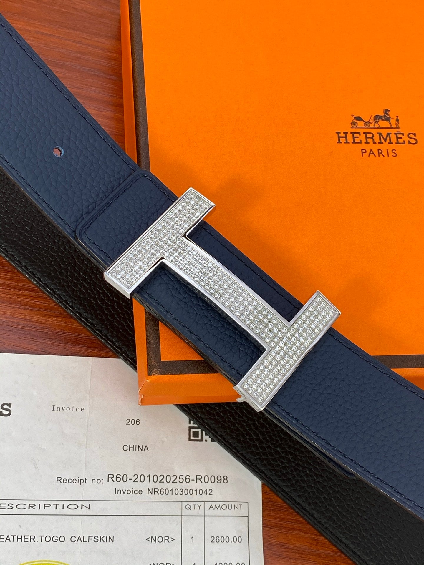 Hermes reversible leather belt, textured dark blue leather with silver H buckle