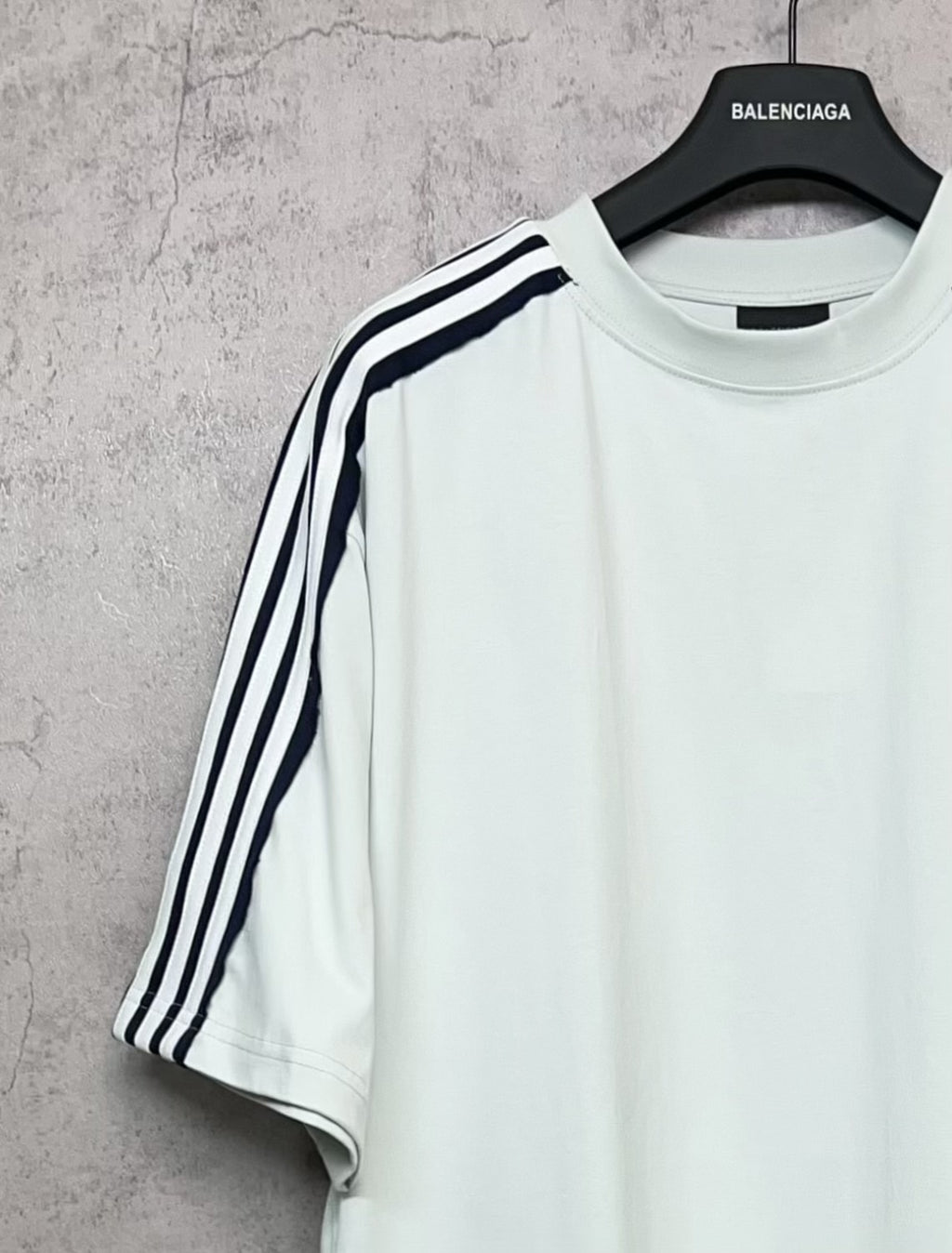 Balenciaga short-sleeve shirt shoulder, white with black stripe paneling