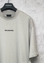 Balenciaga light gray short-sleeve T-shirt shoulder and sleeve detail