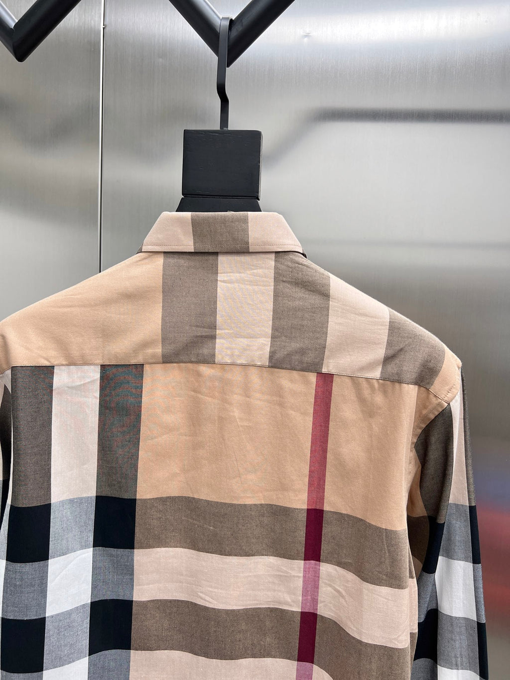 Burberry long-sleeve shirt back with large beige, gray, pink check panel