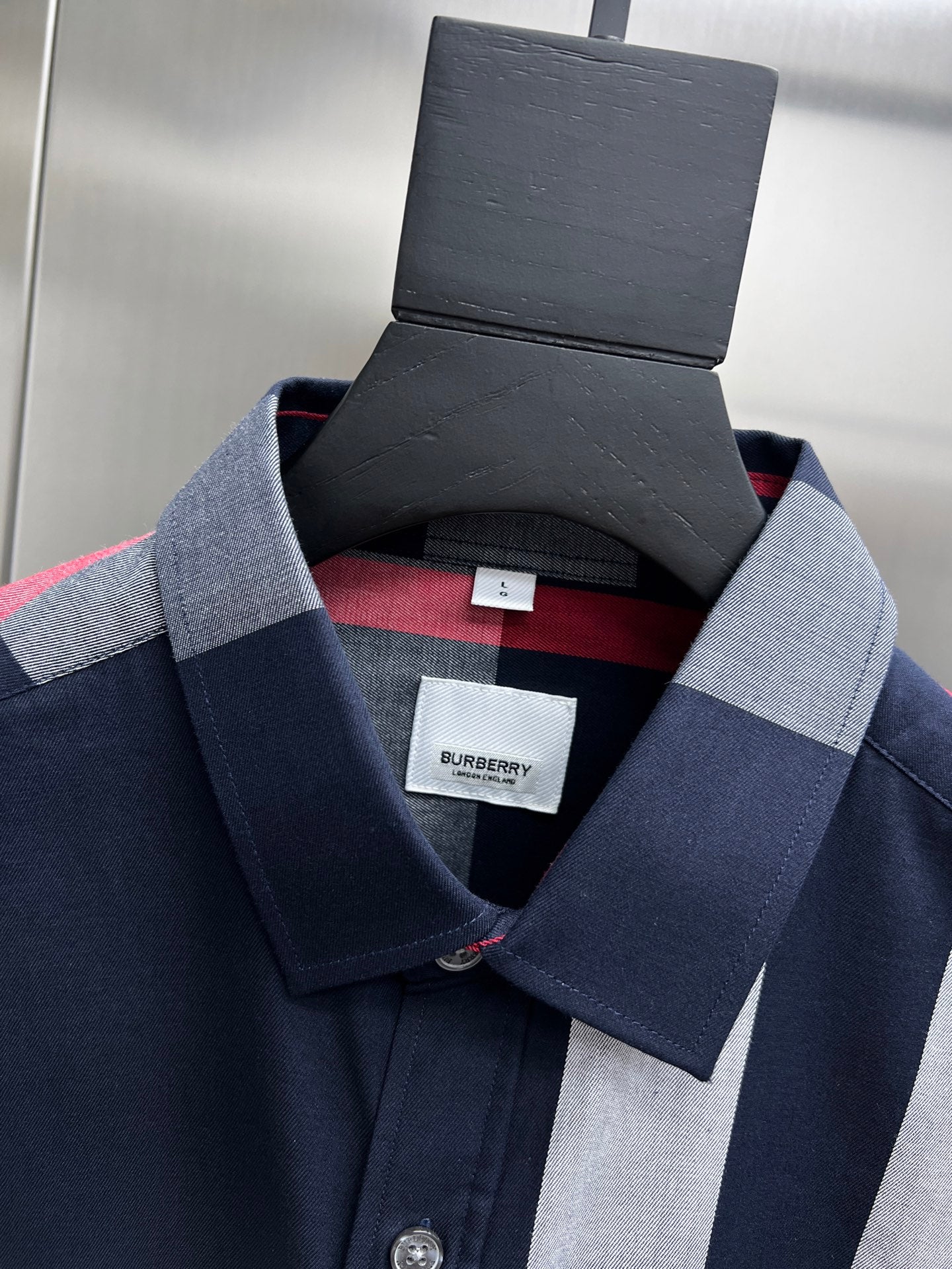 Burberry plaid button-up shirt collar, navy and white checks with hang tag