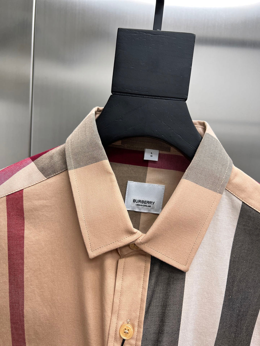 Burberry plaid long-sleeve shirt collar with beige and navy-and-white checks