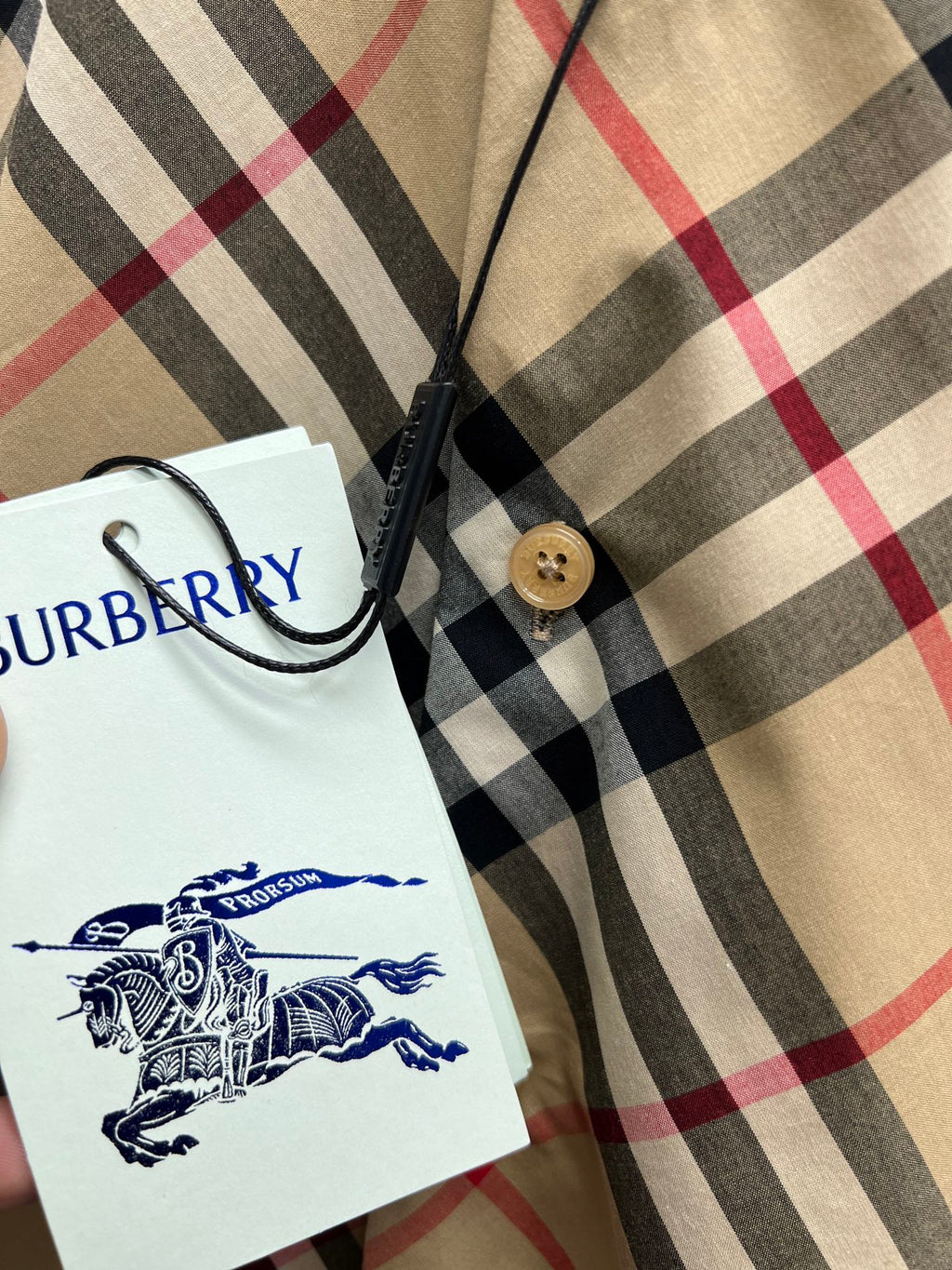 Burberry plaid shirt collar with hanging tag and round gold button