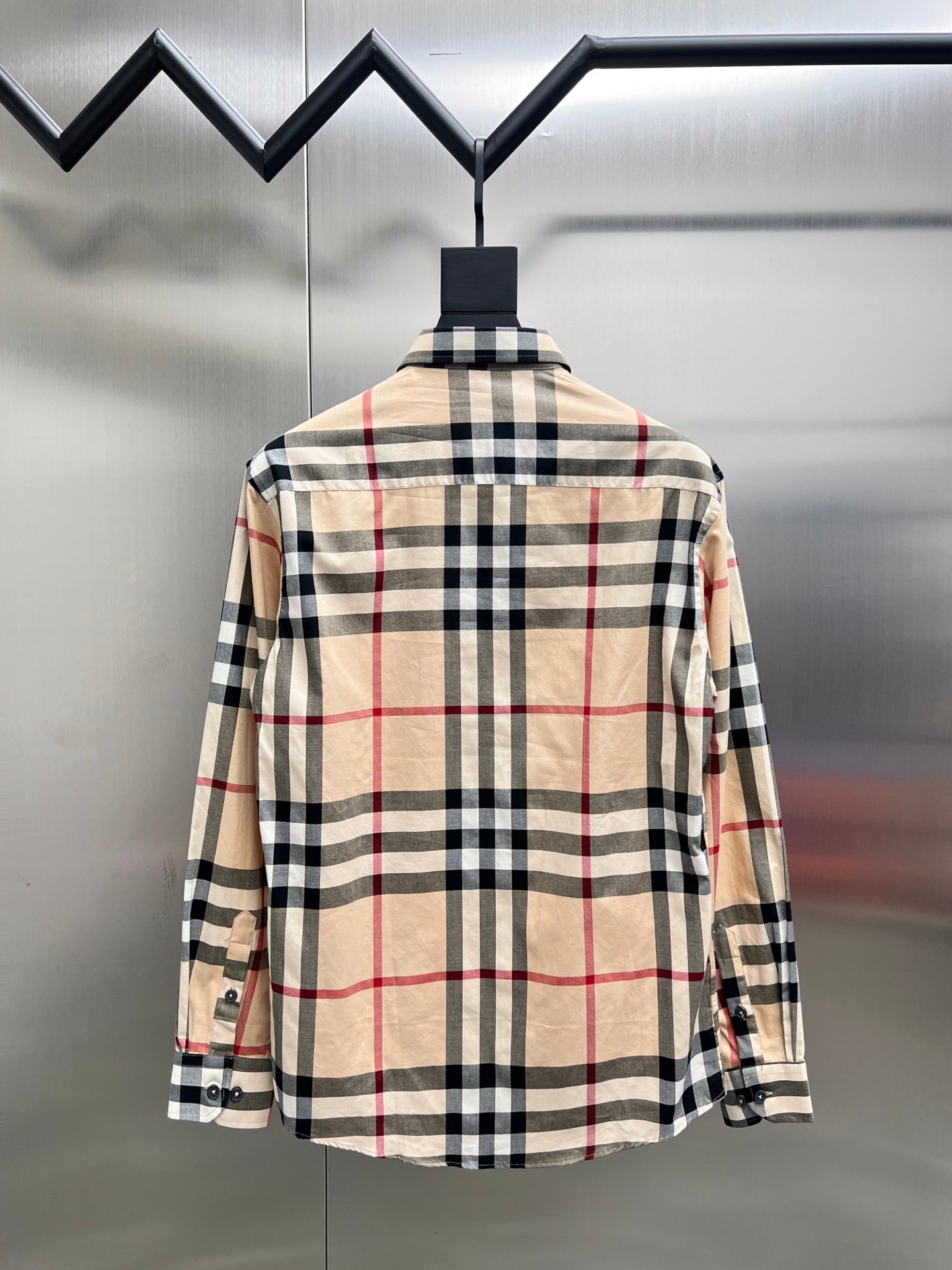 Burberry long-sleeve plaid shirt, beige navy red, button placket and back yoke