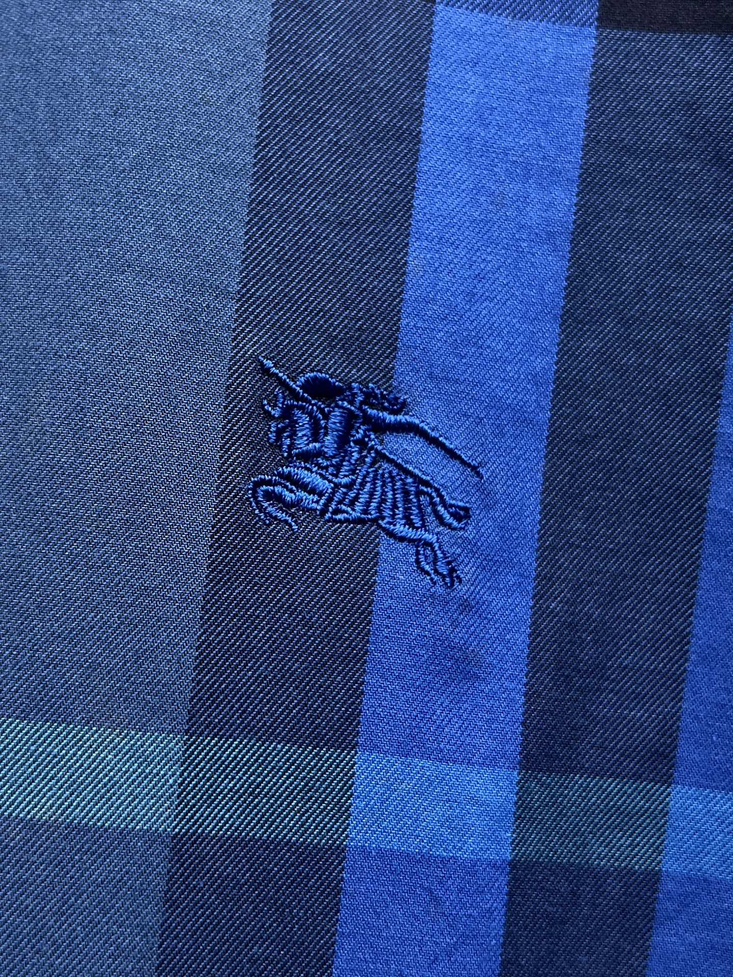 Burberry long-sleeve check shirt logo embroidery, blue plaid fabric