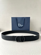 Dior leather belt in black with engraved CD buckle and prong holes