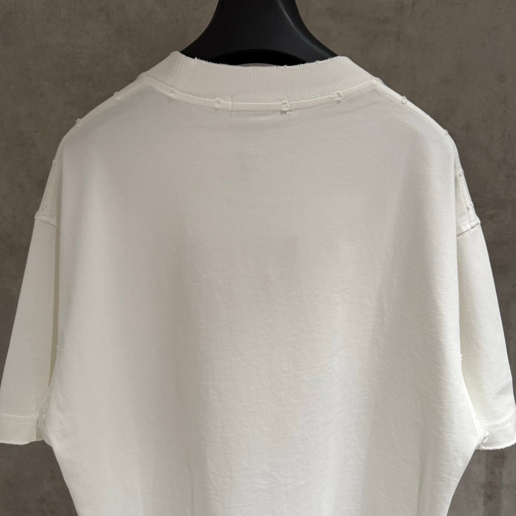 White short-sleeve T-shirt with plain back and stitched crew neckline