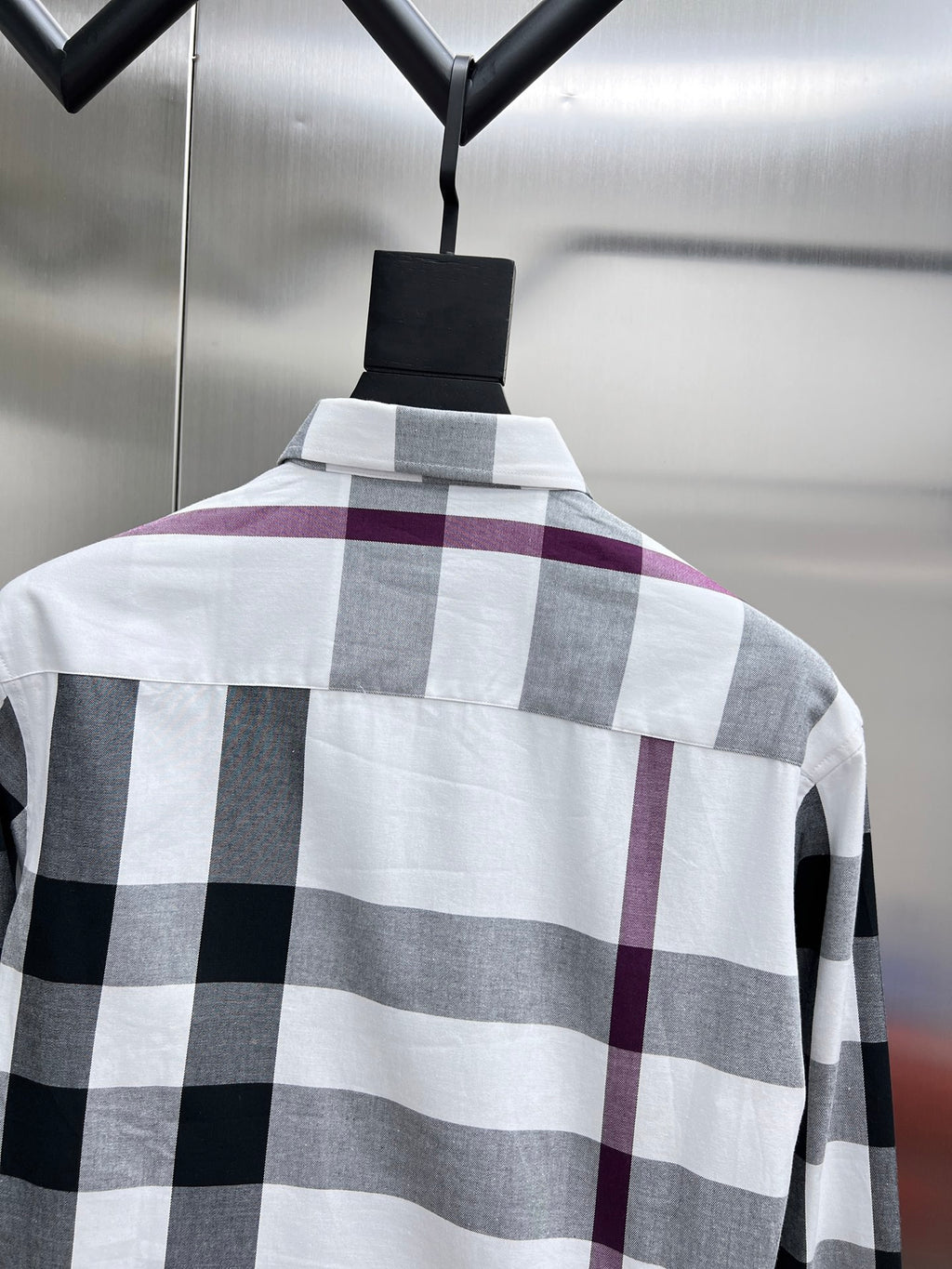 Long-sleeve check shirt, white base with gray and plum large squares