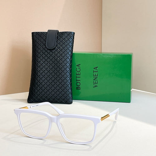 Bottega Veneta glasses with white frame, gold temples, clear lenses, in leather case