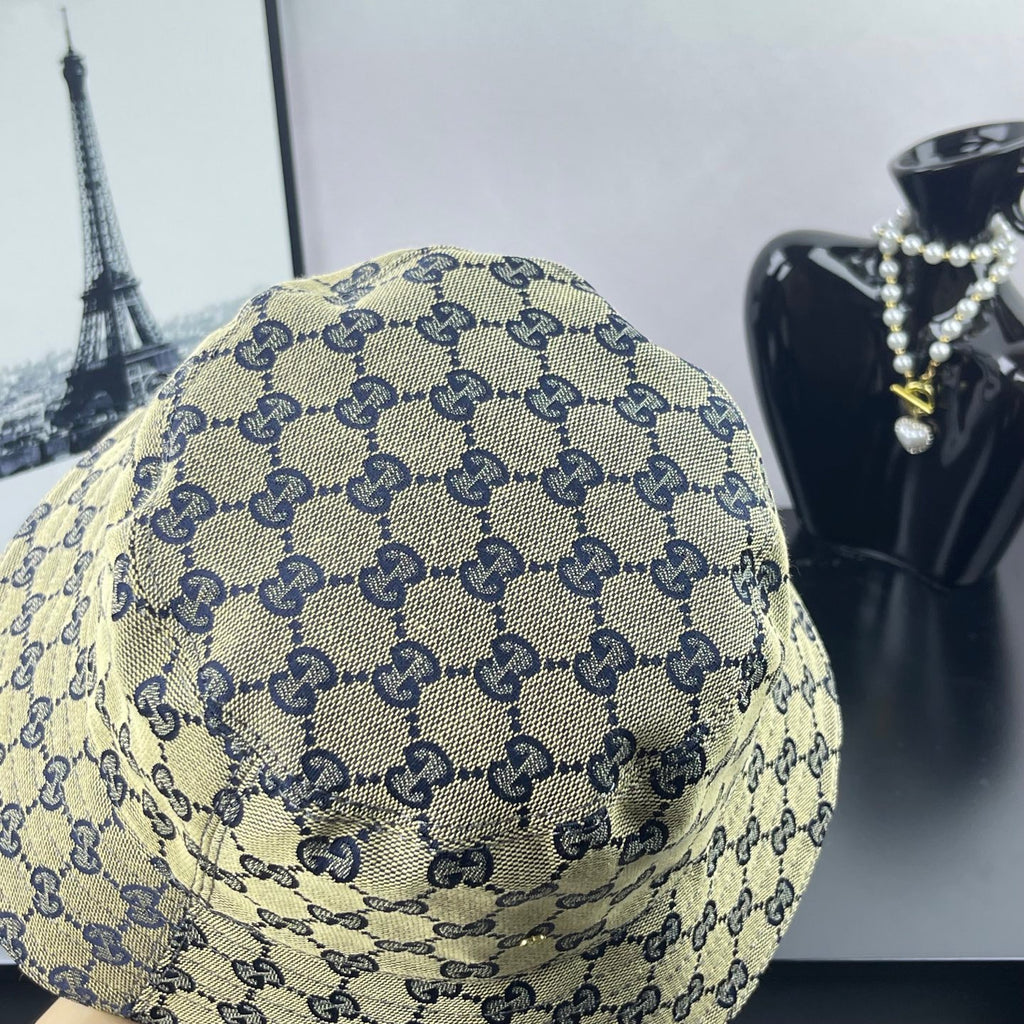 Gucci GG-print bucket cap, light beige with navy pattern, back view