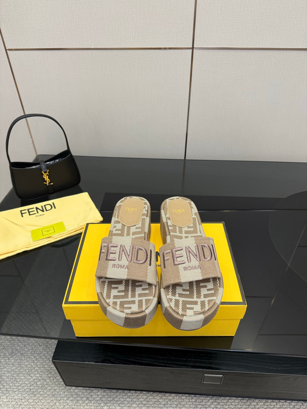 Luxury Shoes Fendi Ladies