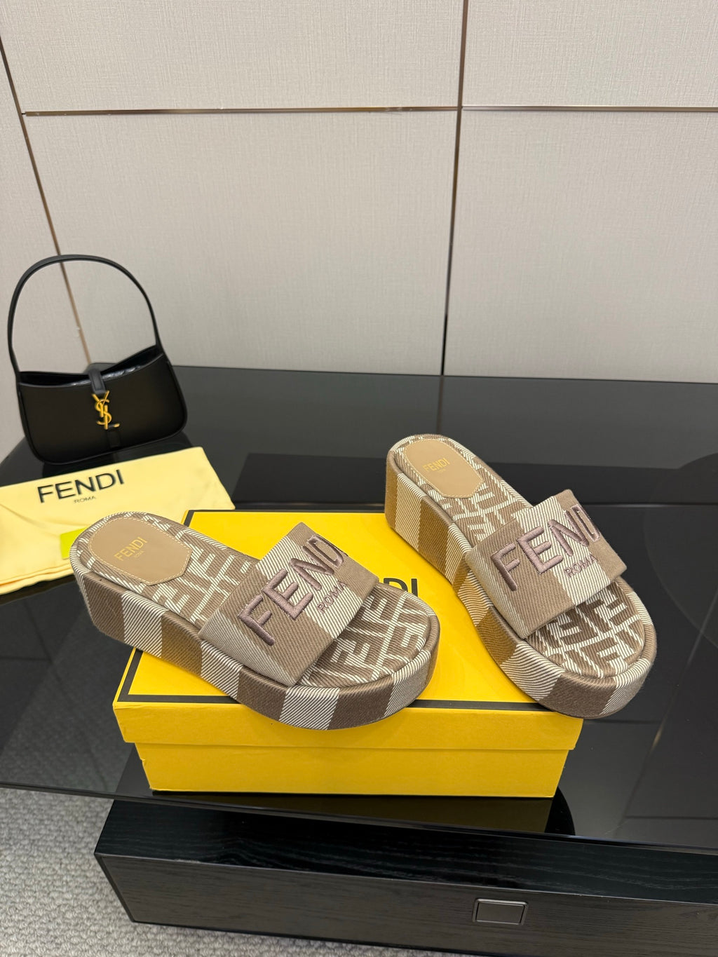 Luxury Shoes Fendi Ladies