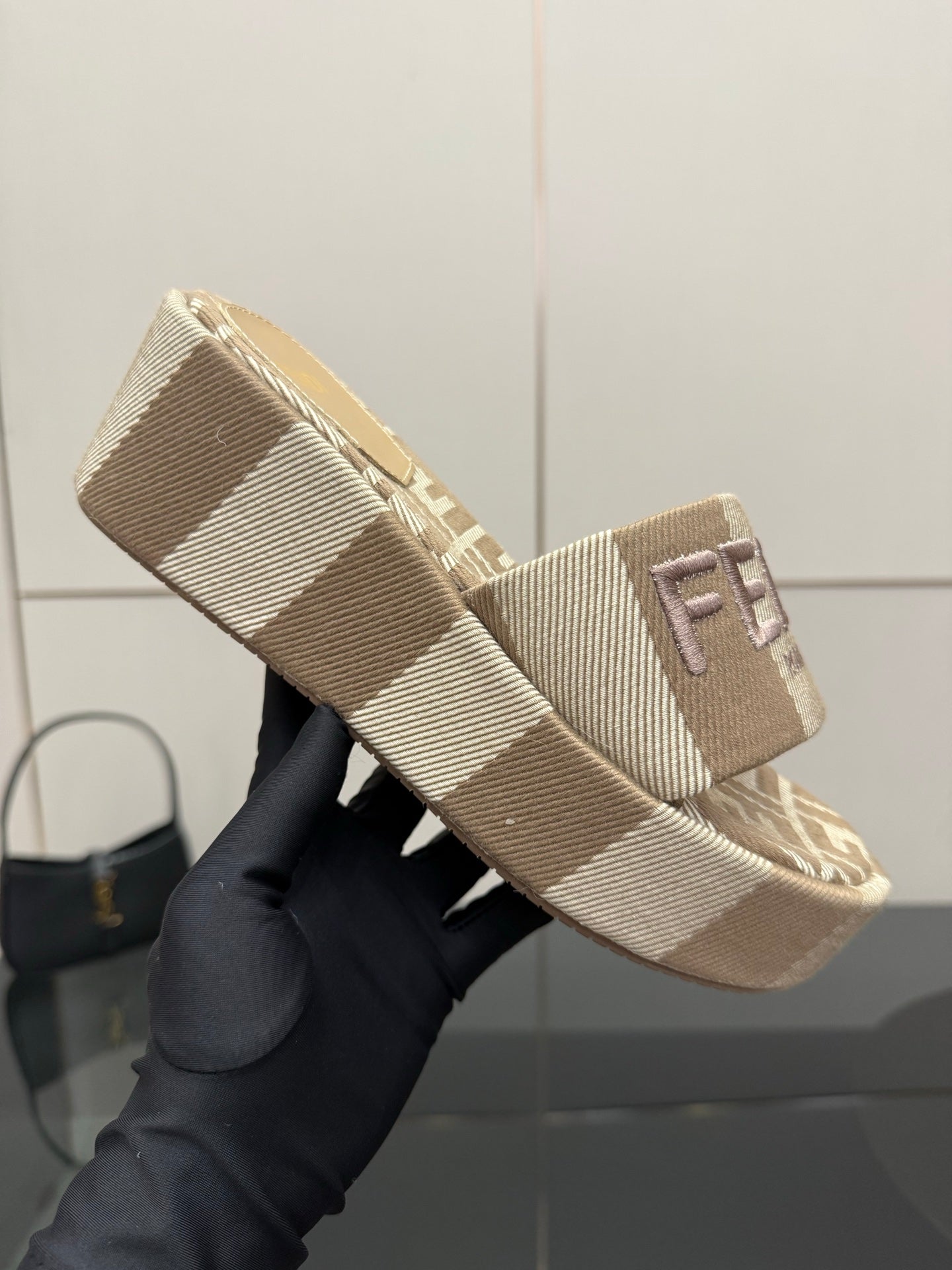Luxury Shoes Fendi Ladies