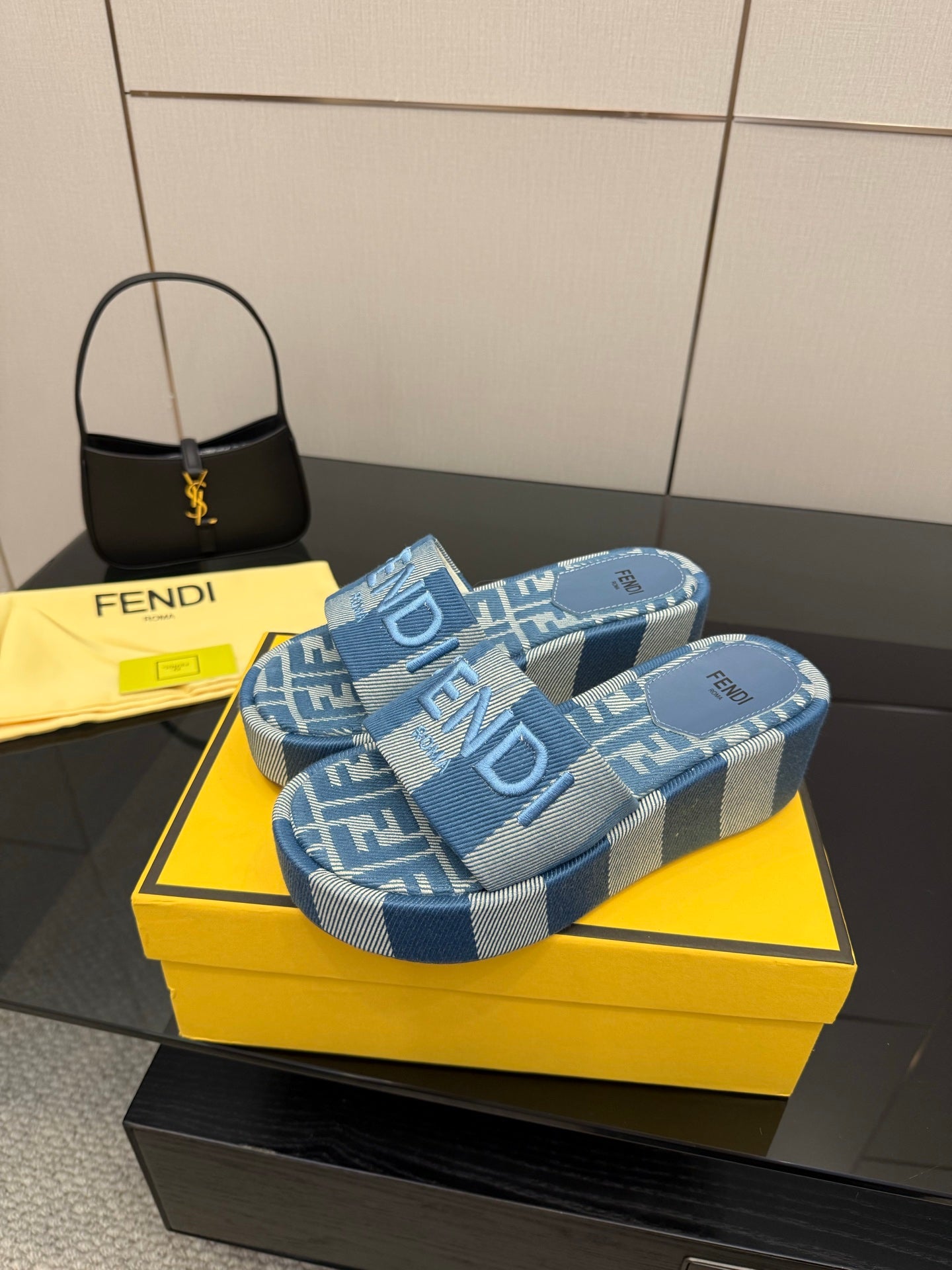 Luxury Shoes Fendi Ladies