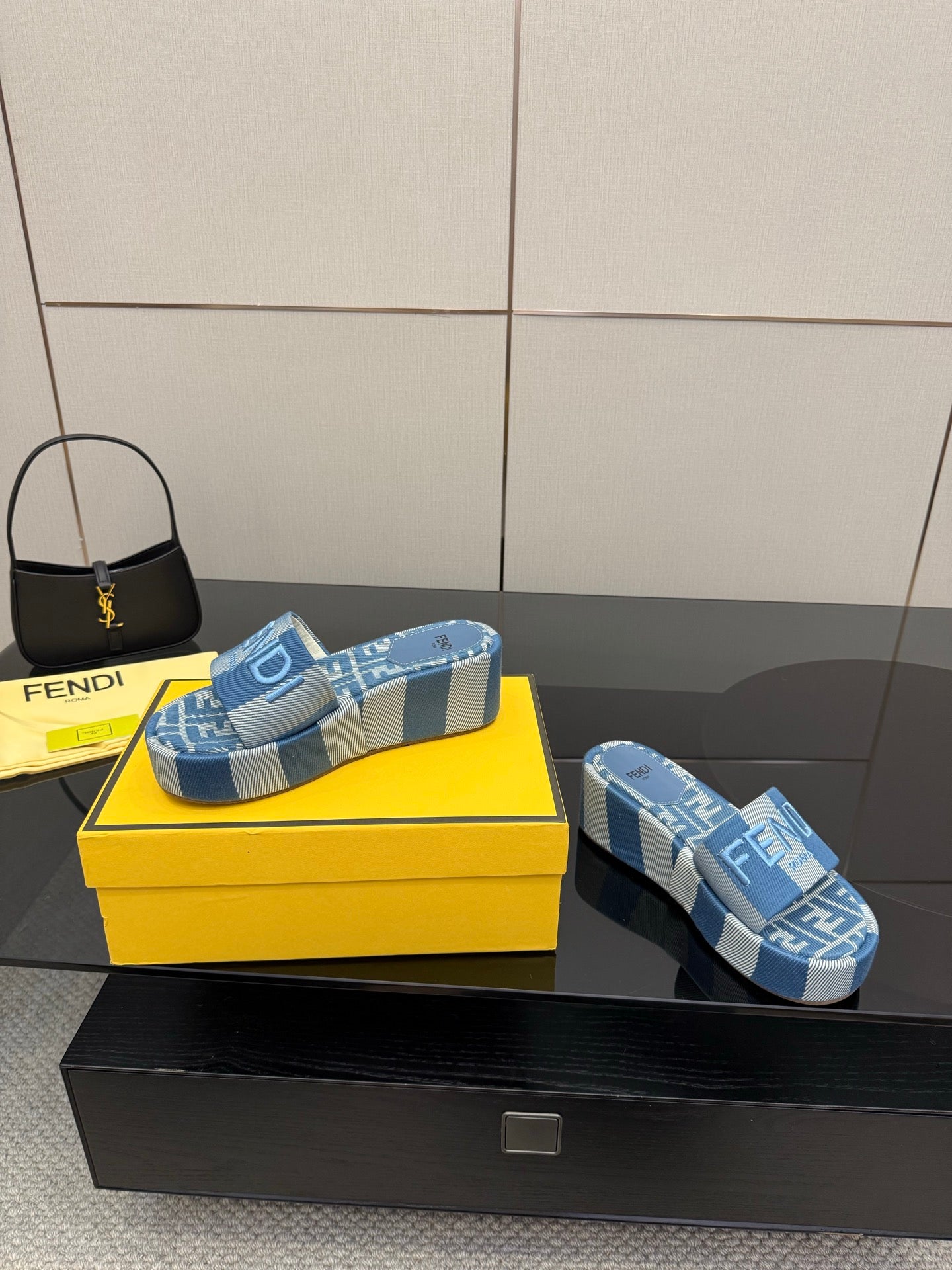 Luxury Shoes Fendi Ladies