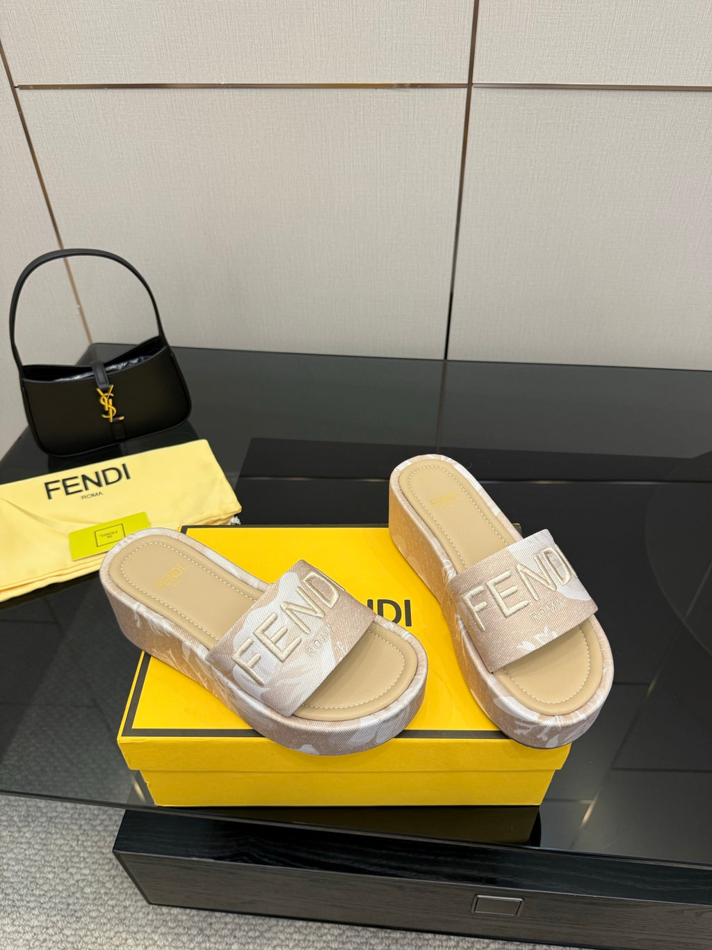 Luxury Shoes Fendi Ladies
