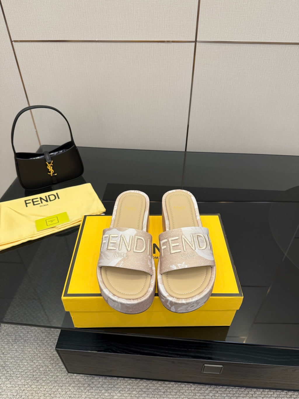 Luxury Shoes Fendi Ladies