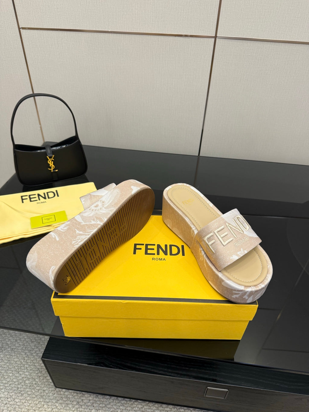 Luxury Shoes Fendi Ladies