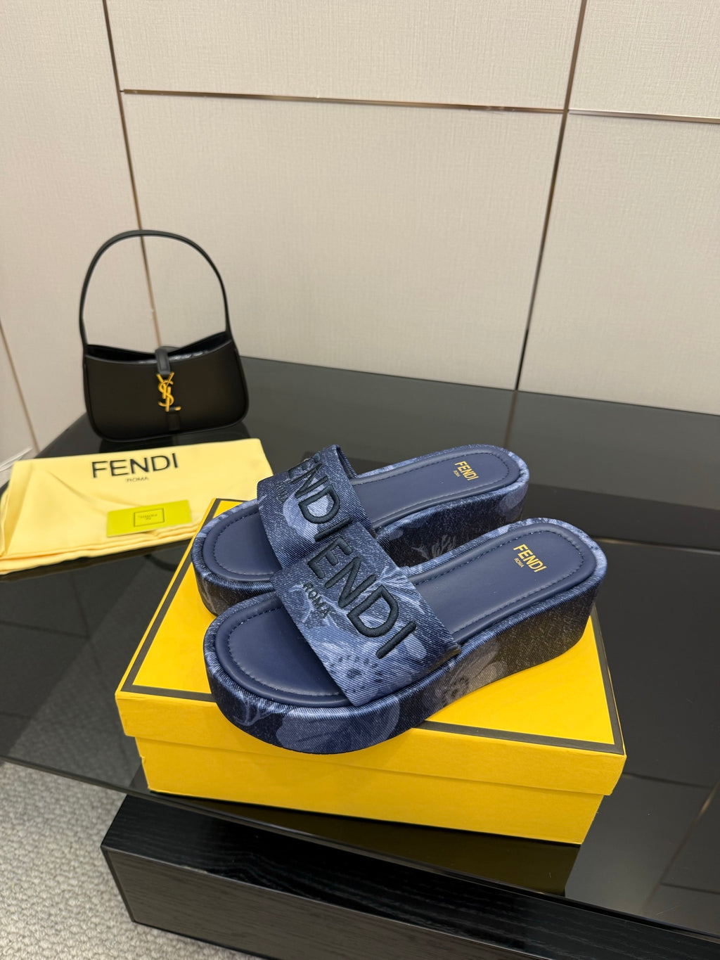 Luxury Shoes Fendi Ladies