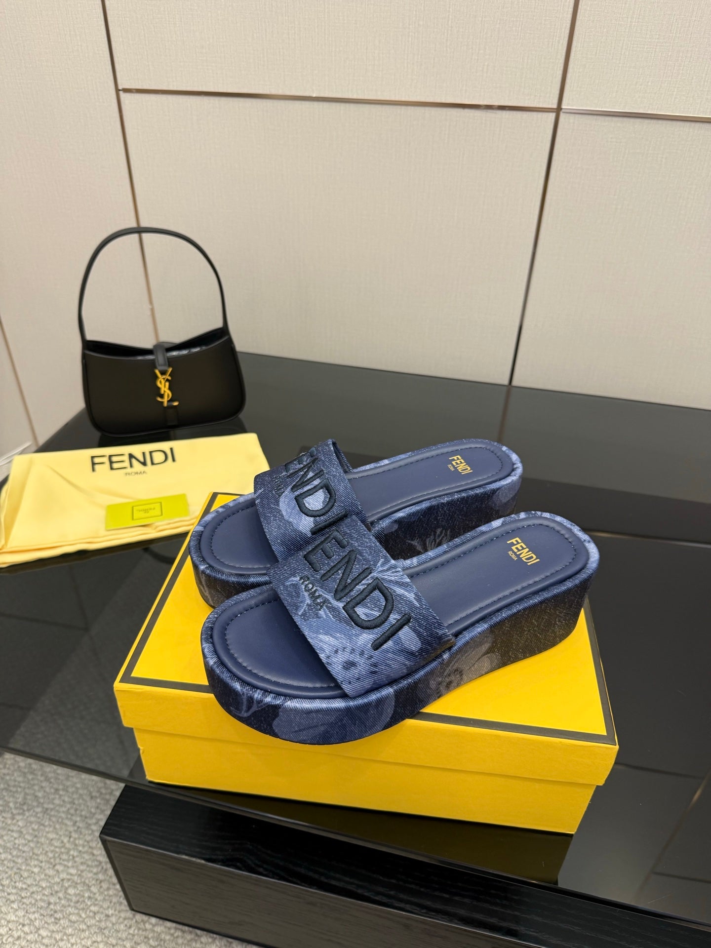 Luxury Shoes Fendi Ladies