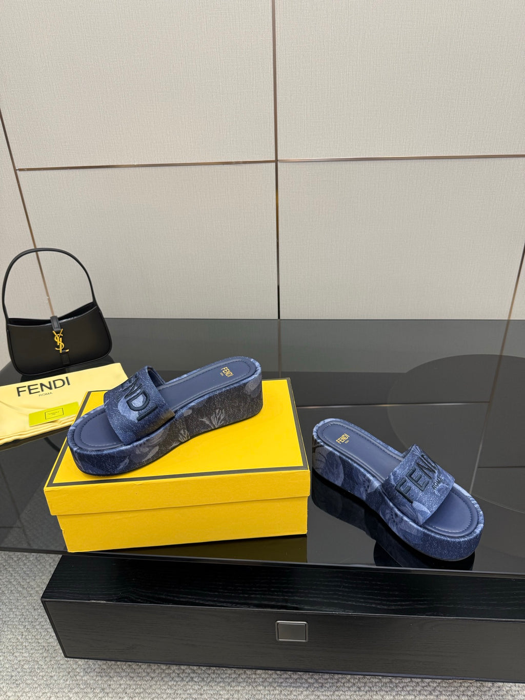 Luxury Shoes Fendi Ladies