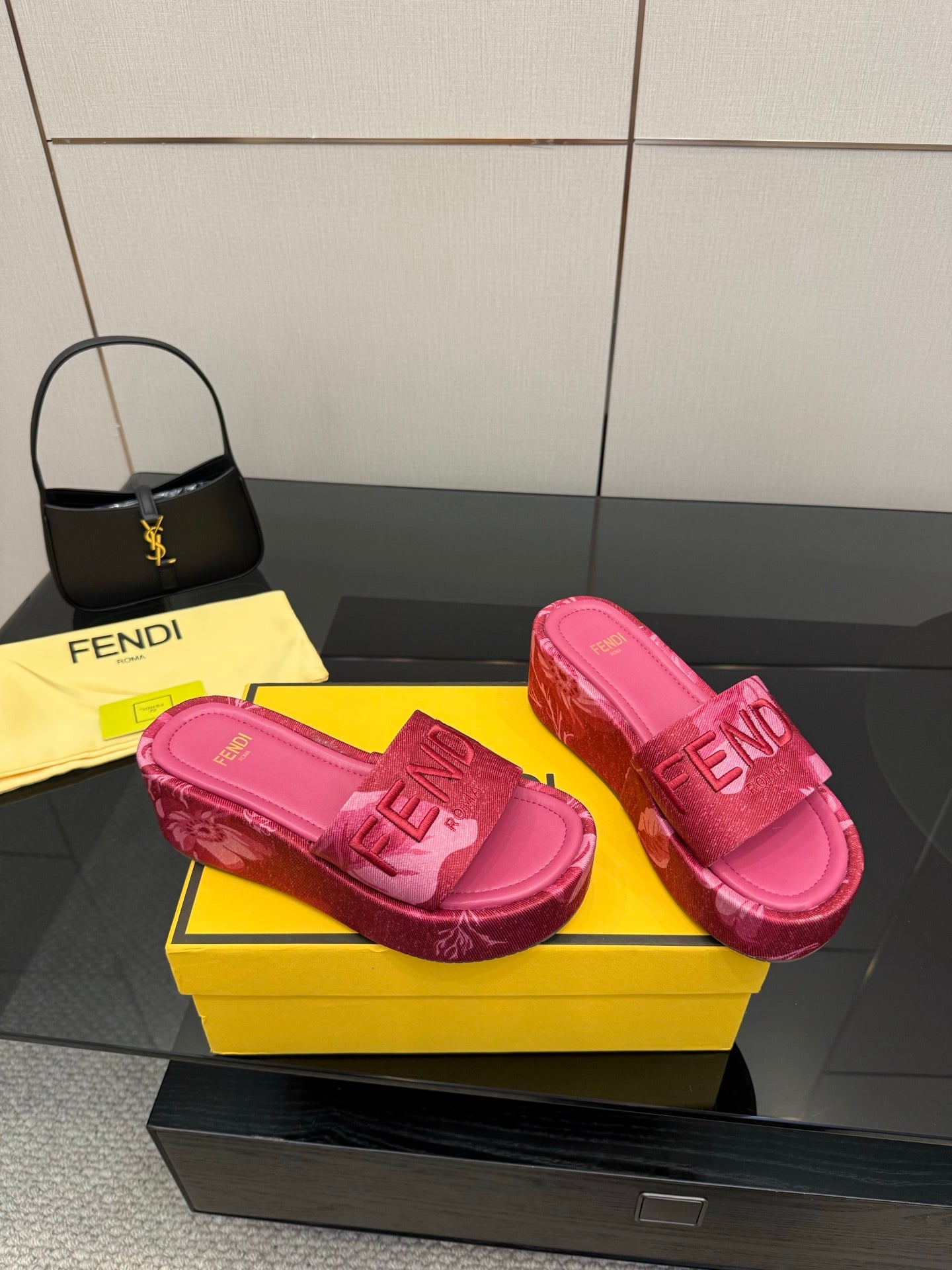 Luxury Shoes Fendi Ladies