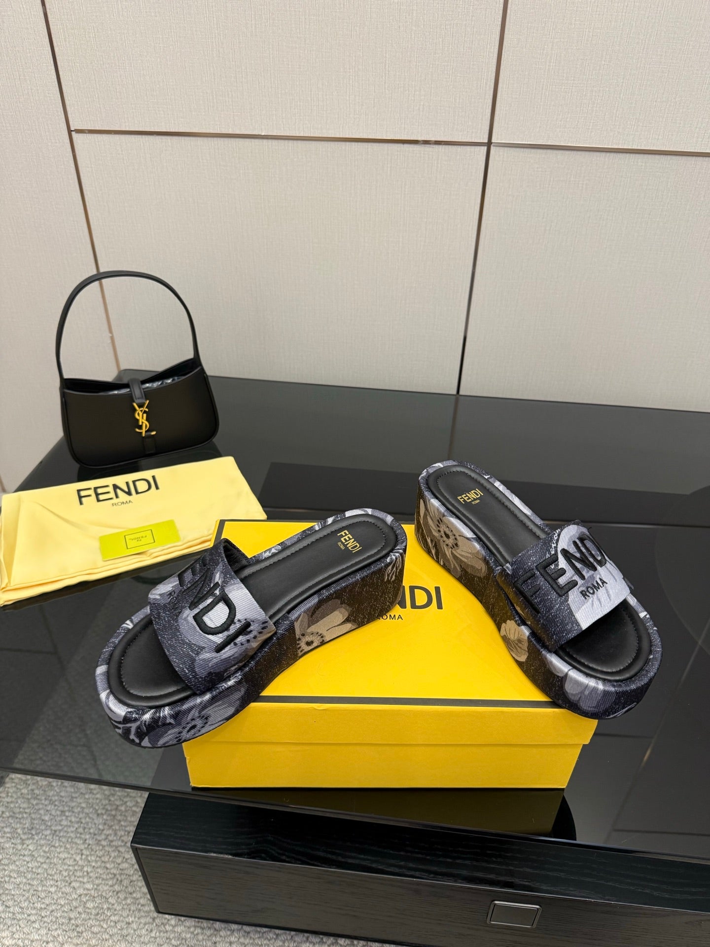 Luxury Shoes Fendi Ladies