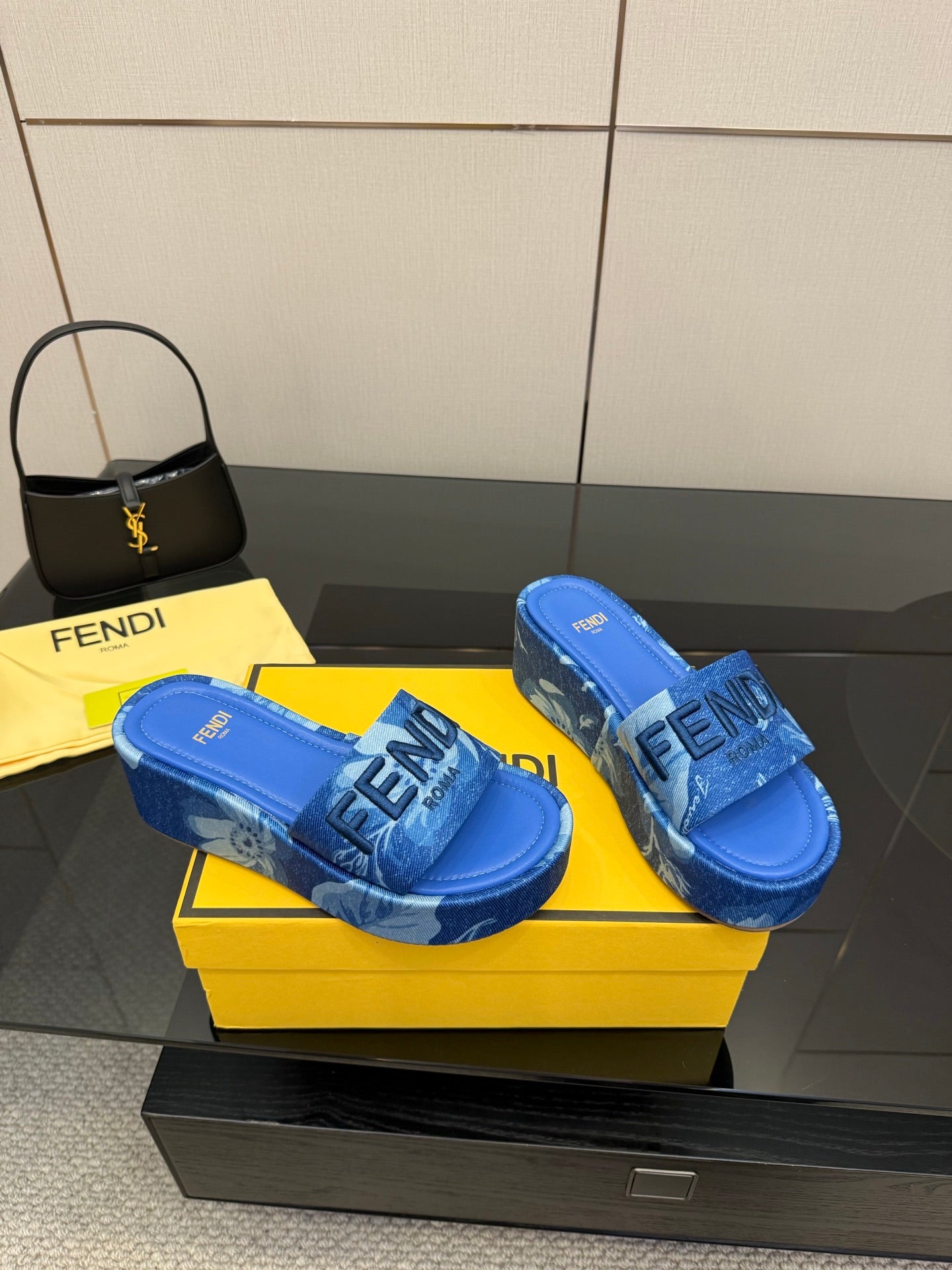 Luxury Shoes Fendi Ladies
