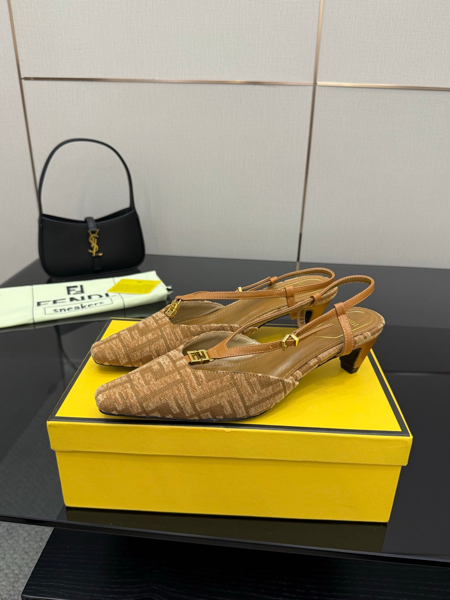 Luxury Shoes Fendi Ladies