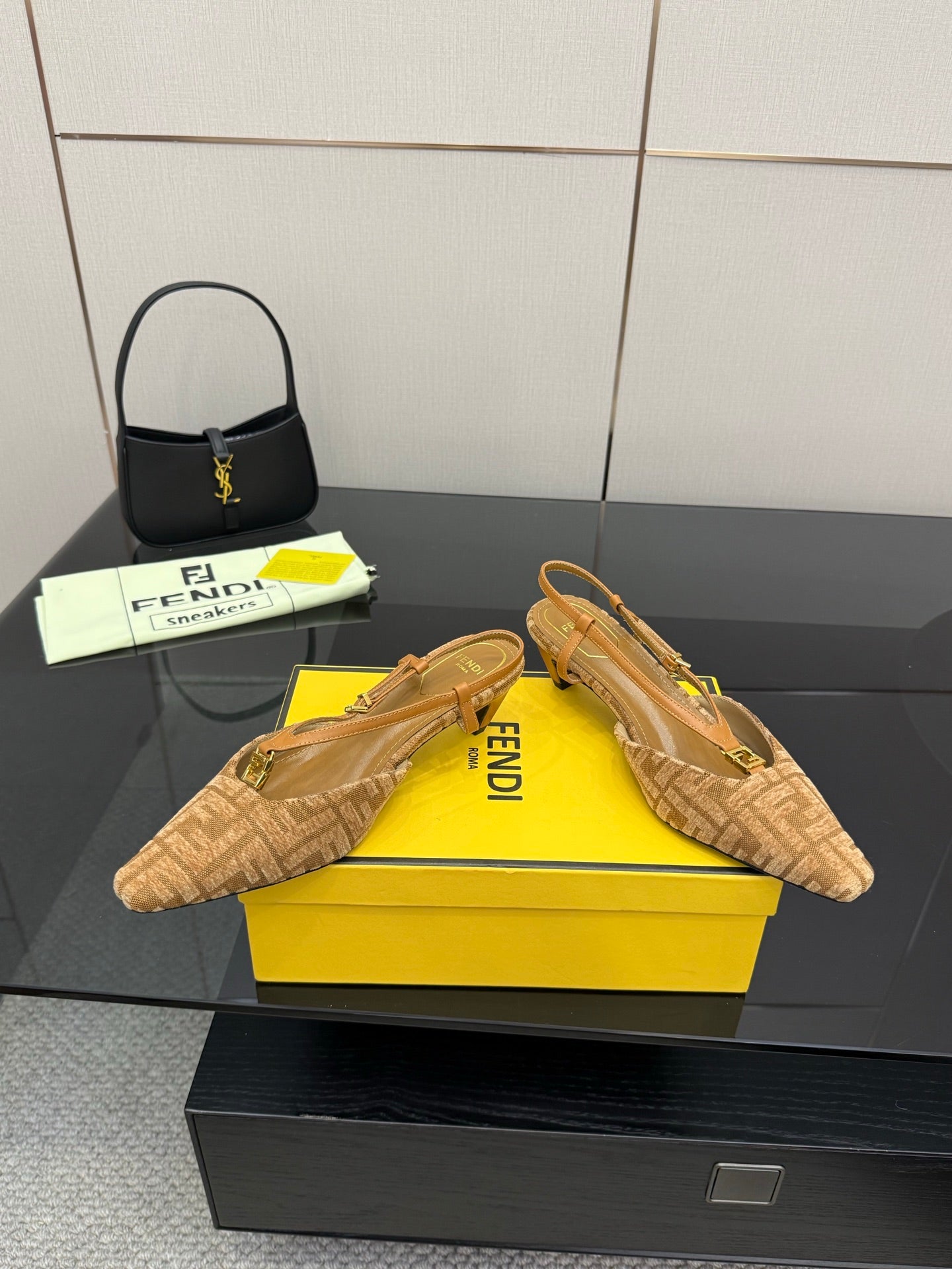 Luxury Shoes Fendi Ladies
