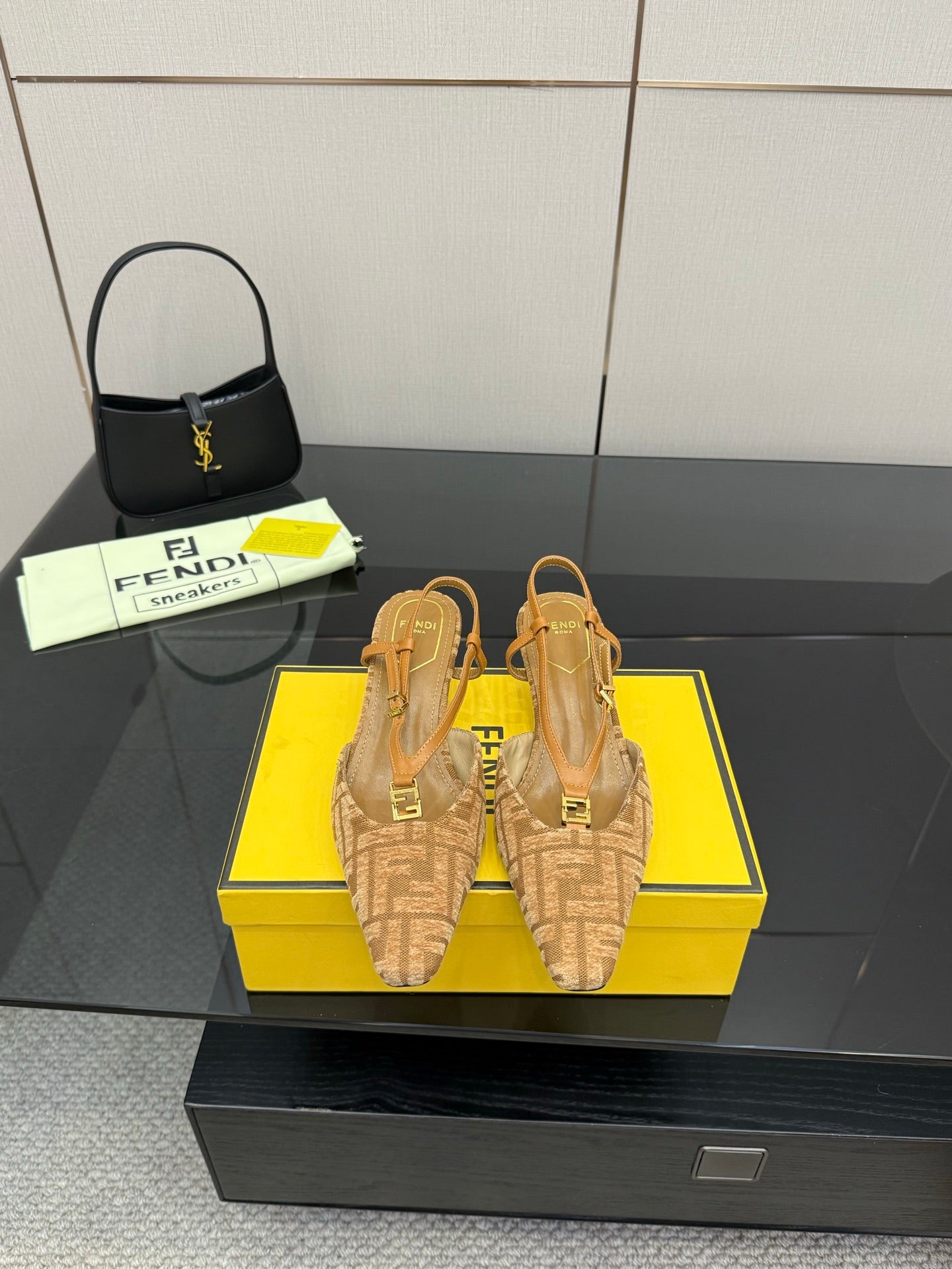 Luxury Shoes Fendi Ladies