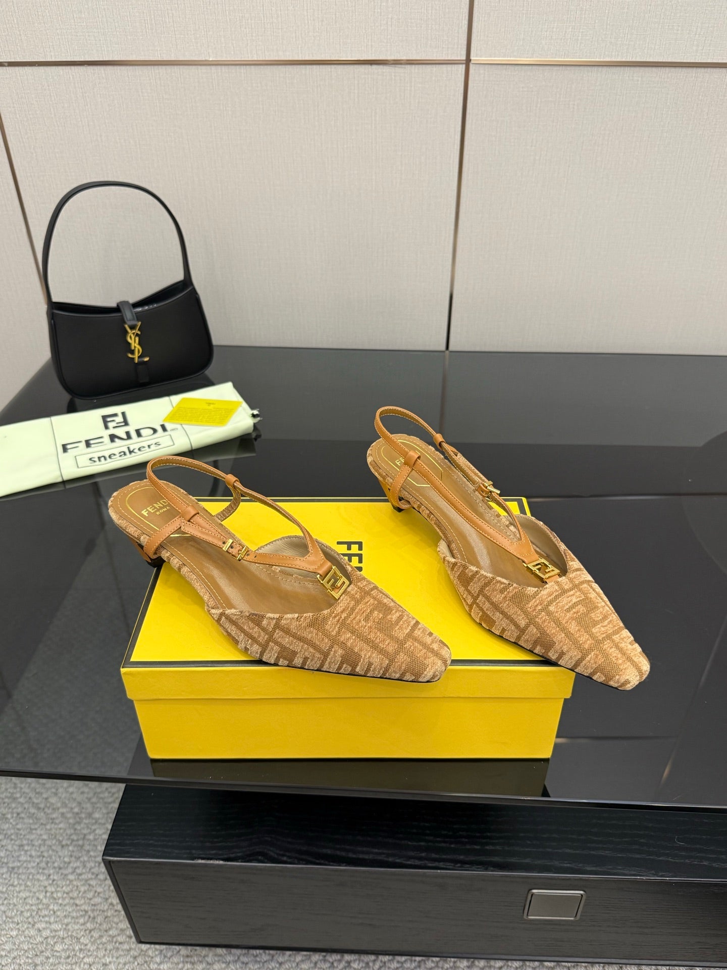 Luxury Shoes Fendi Ladies