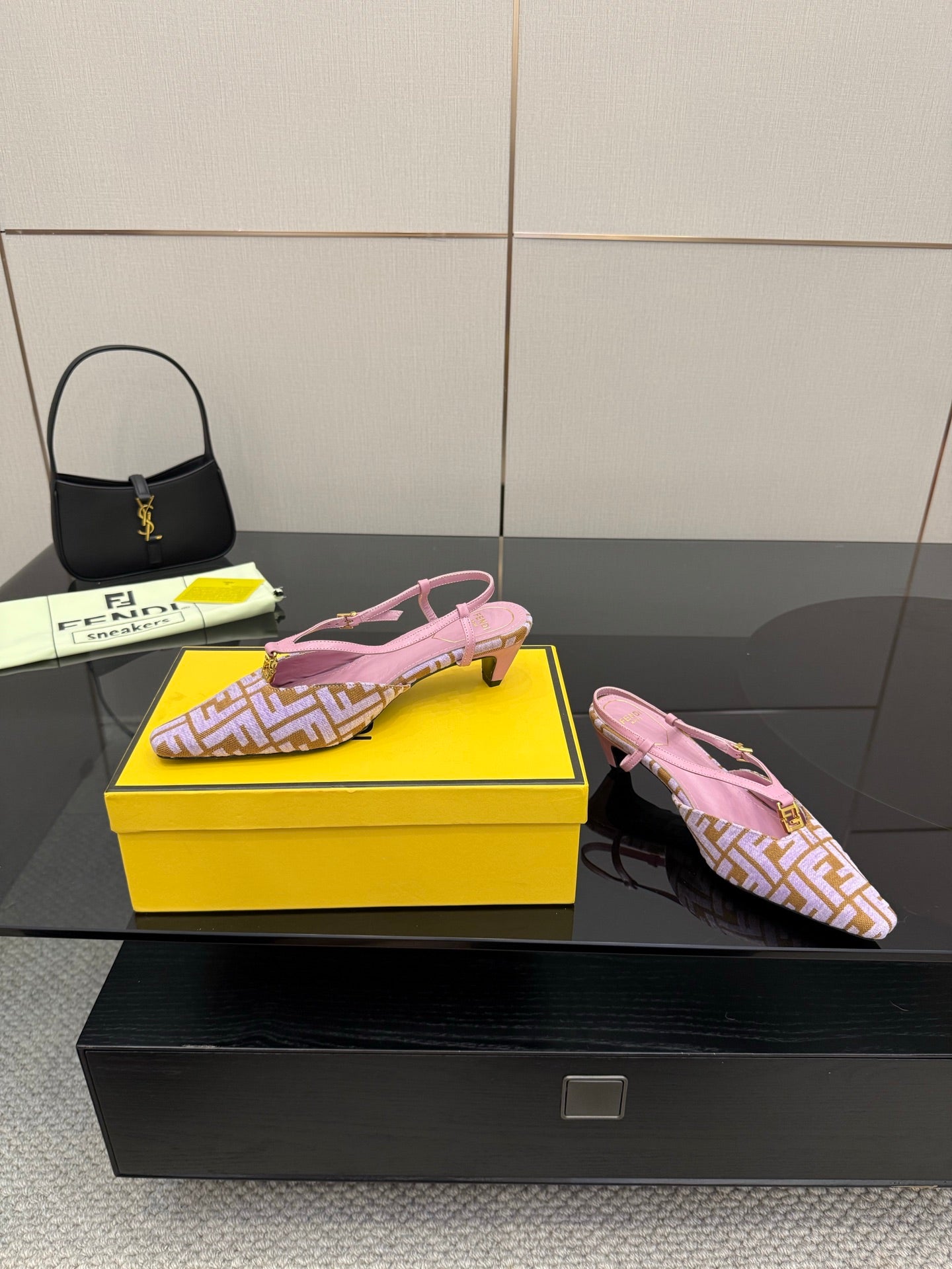 Luxury Shoes Fendi Ladies