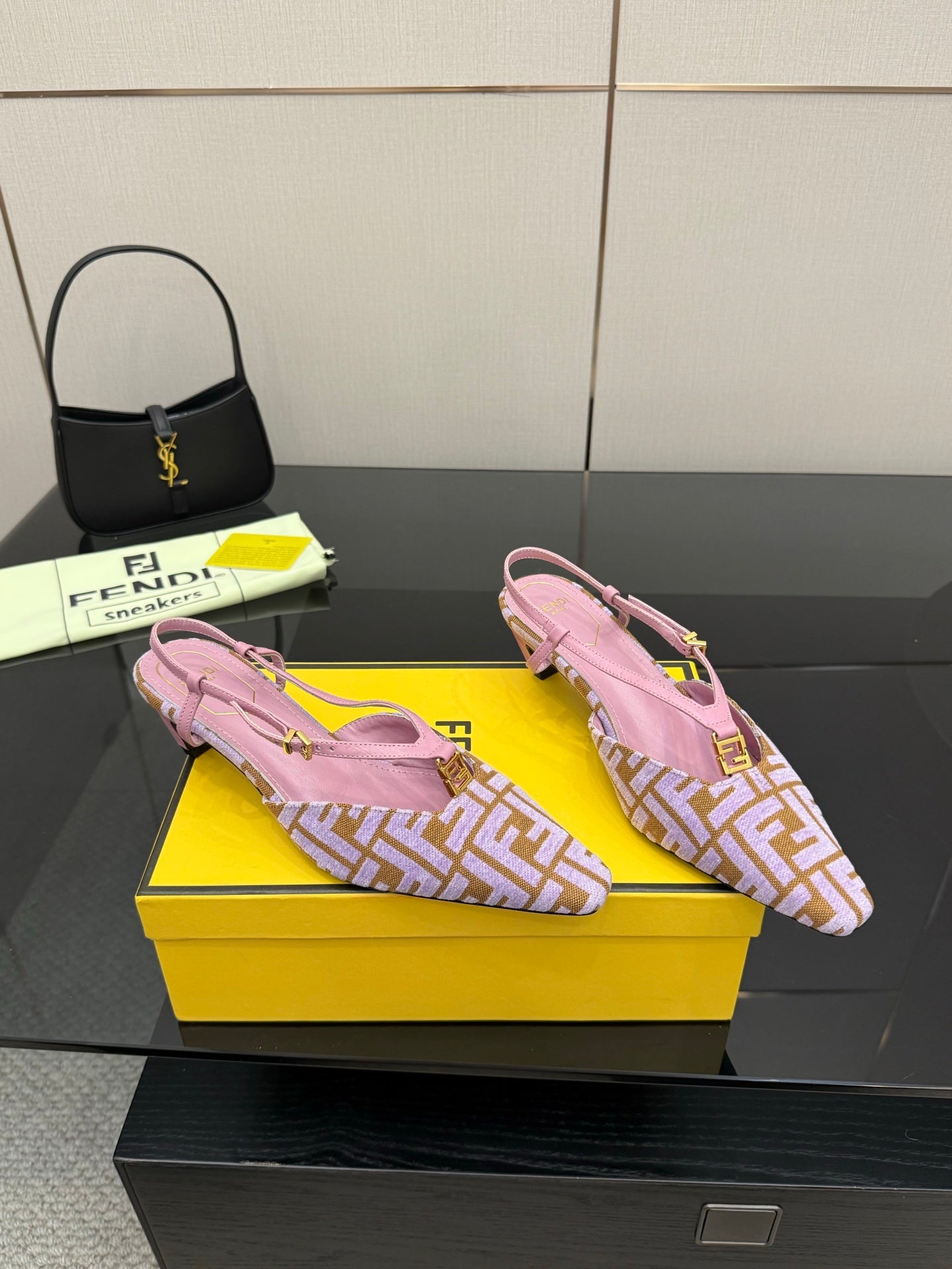 Luxury Shoes Fendi Ladies
