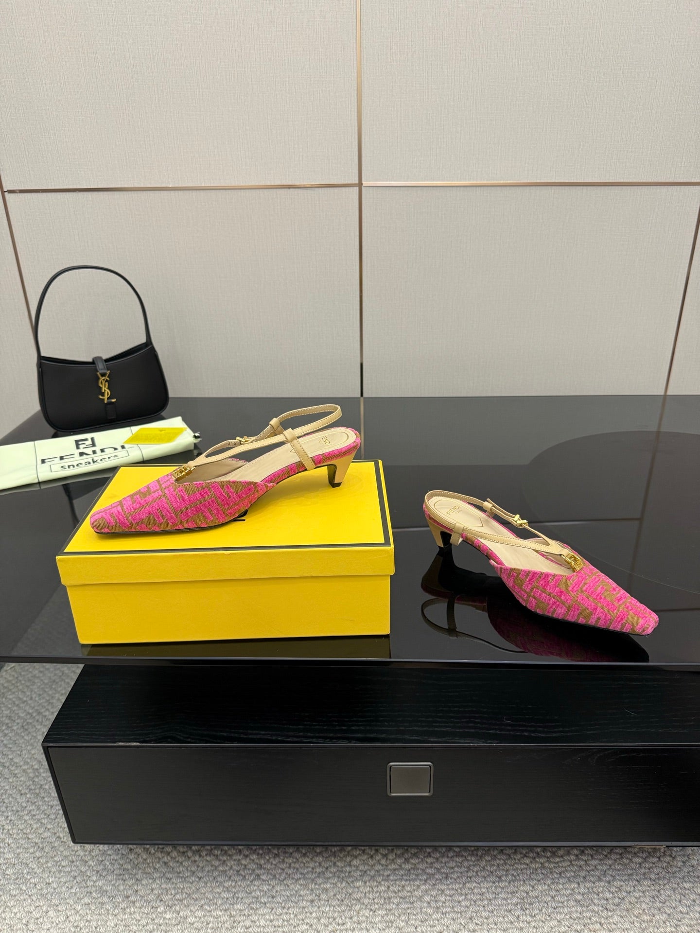 Luxury Shoes Fendi Ladies