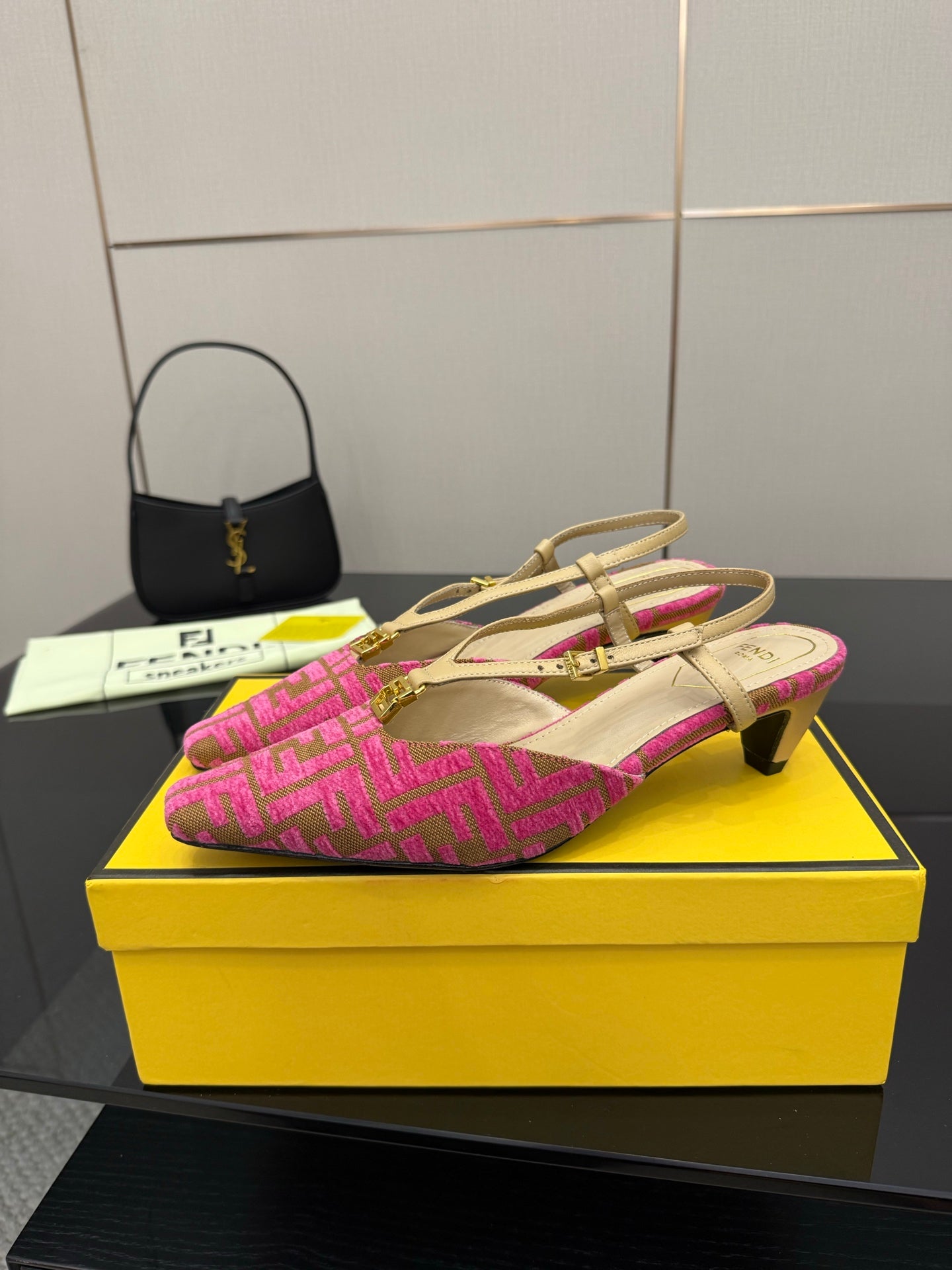 Luxury Shoes Fendi Ladies