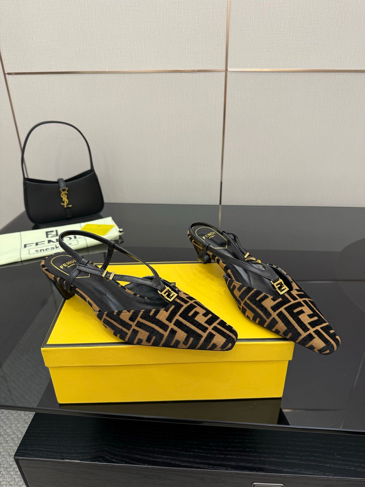 Luxury Shoes Fendi Ladies