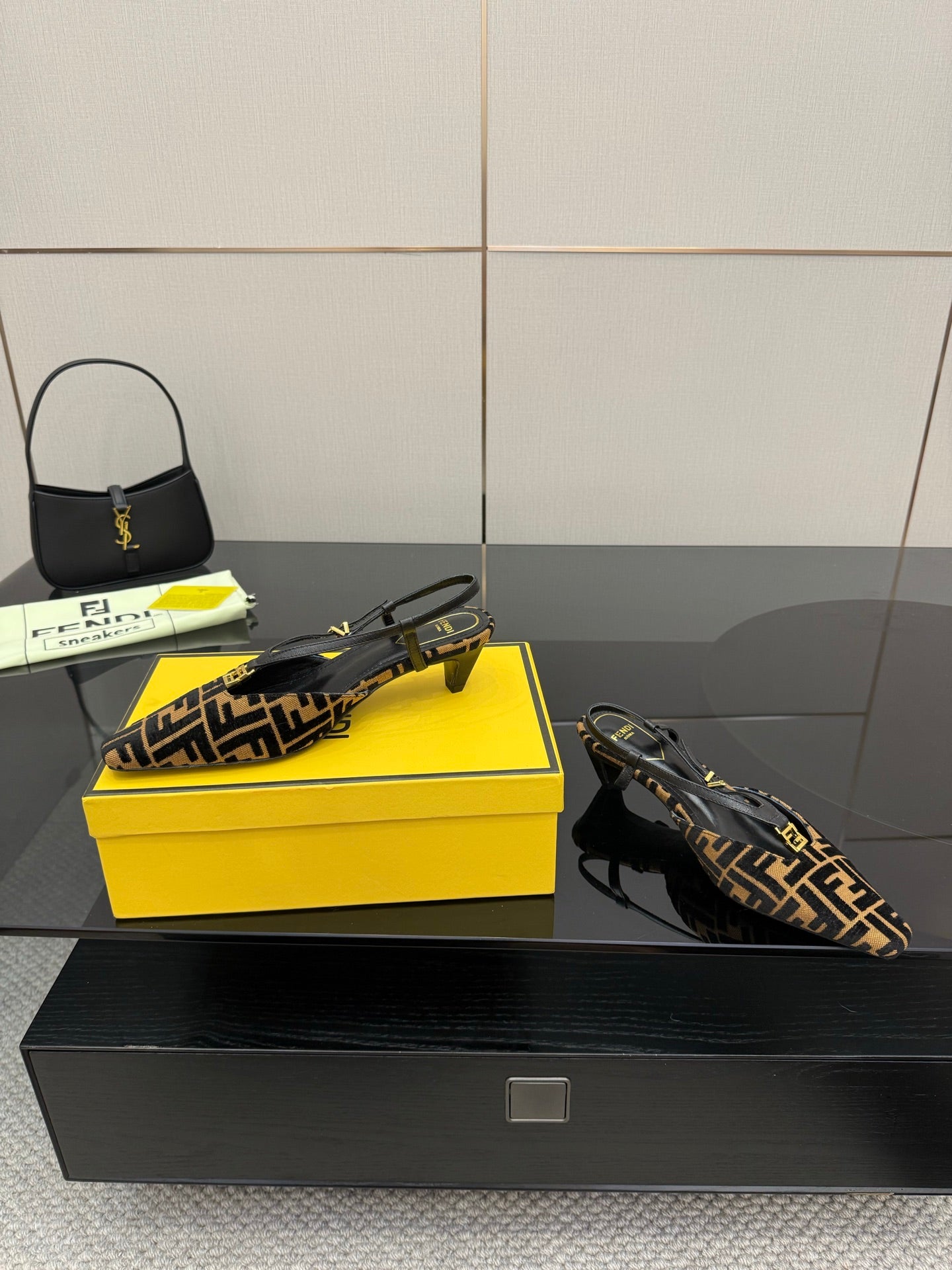 Luxury Shoes Fendi Ladies