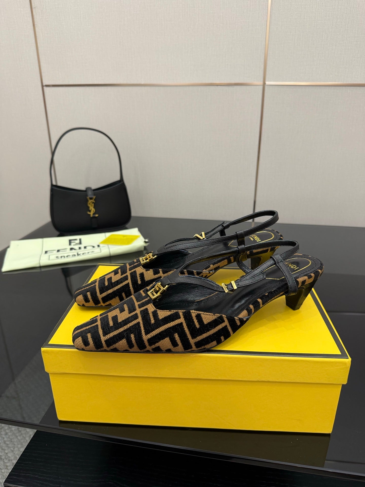 Luxury Shoes Fendi Ladies
