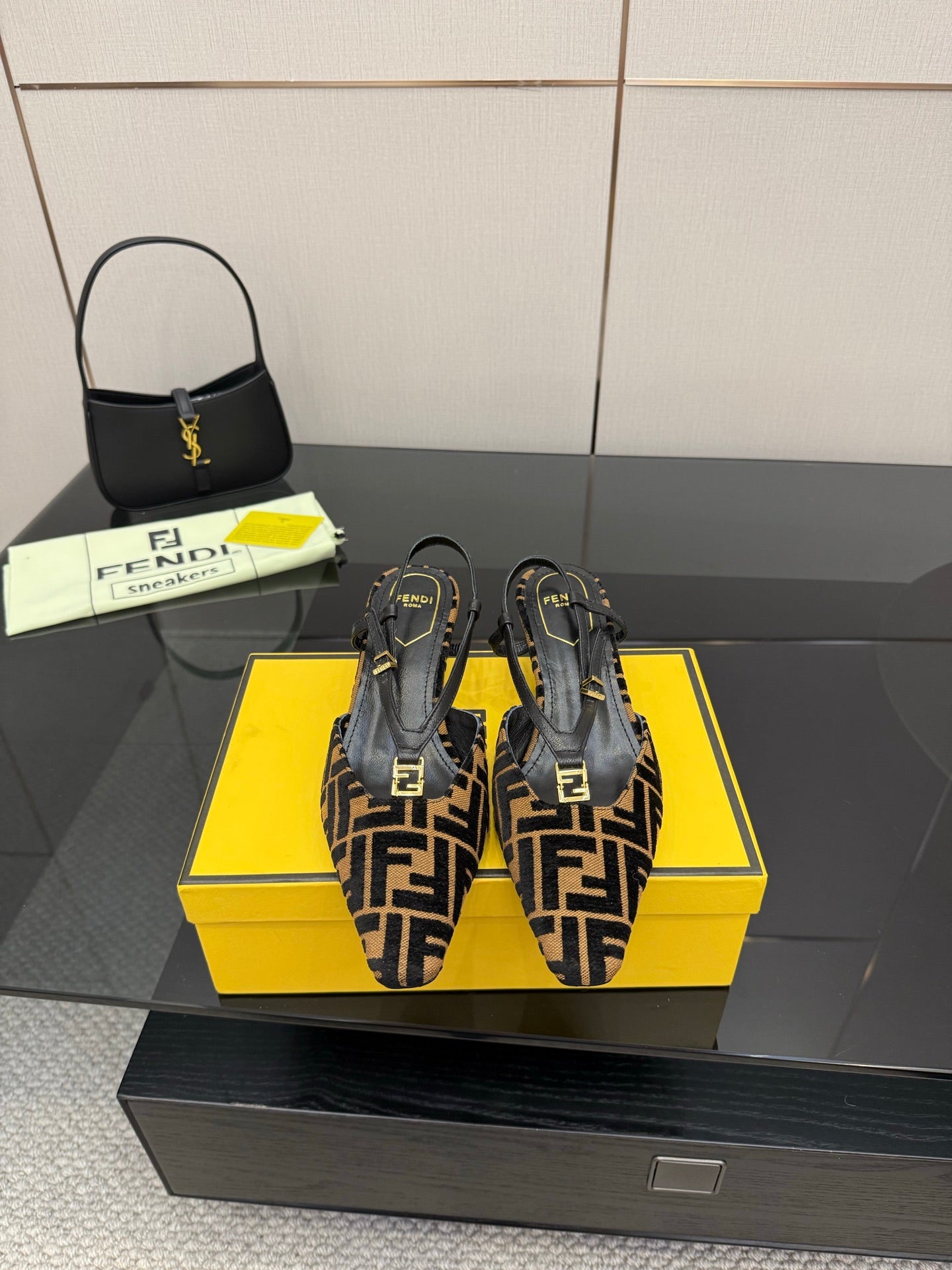 Luxury Shoes Fendi Ladies