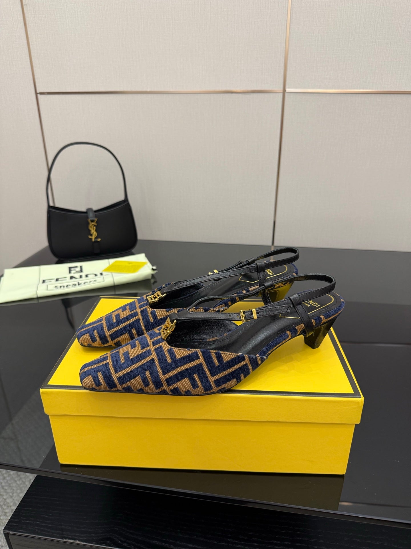 Luxury Shoes Fendi Ladies