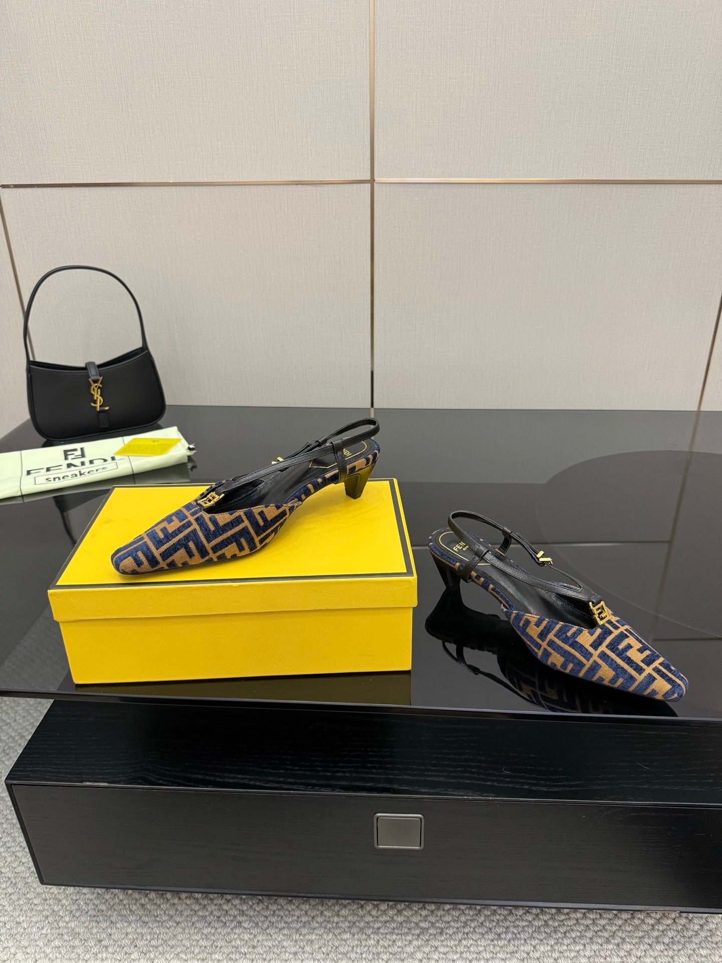 Luxury Shoes Fendi Ladies