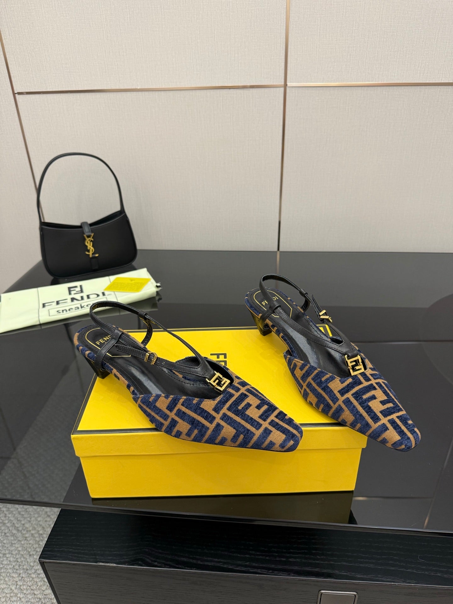 Luxury Shoes Fendi Ladies