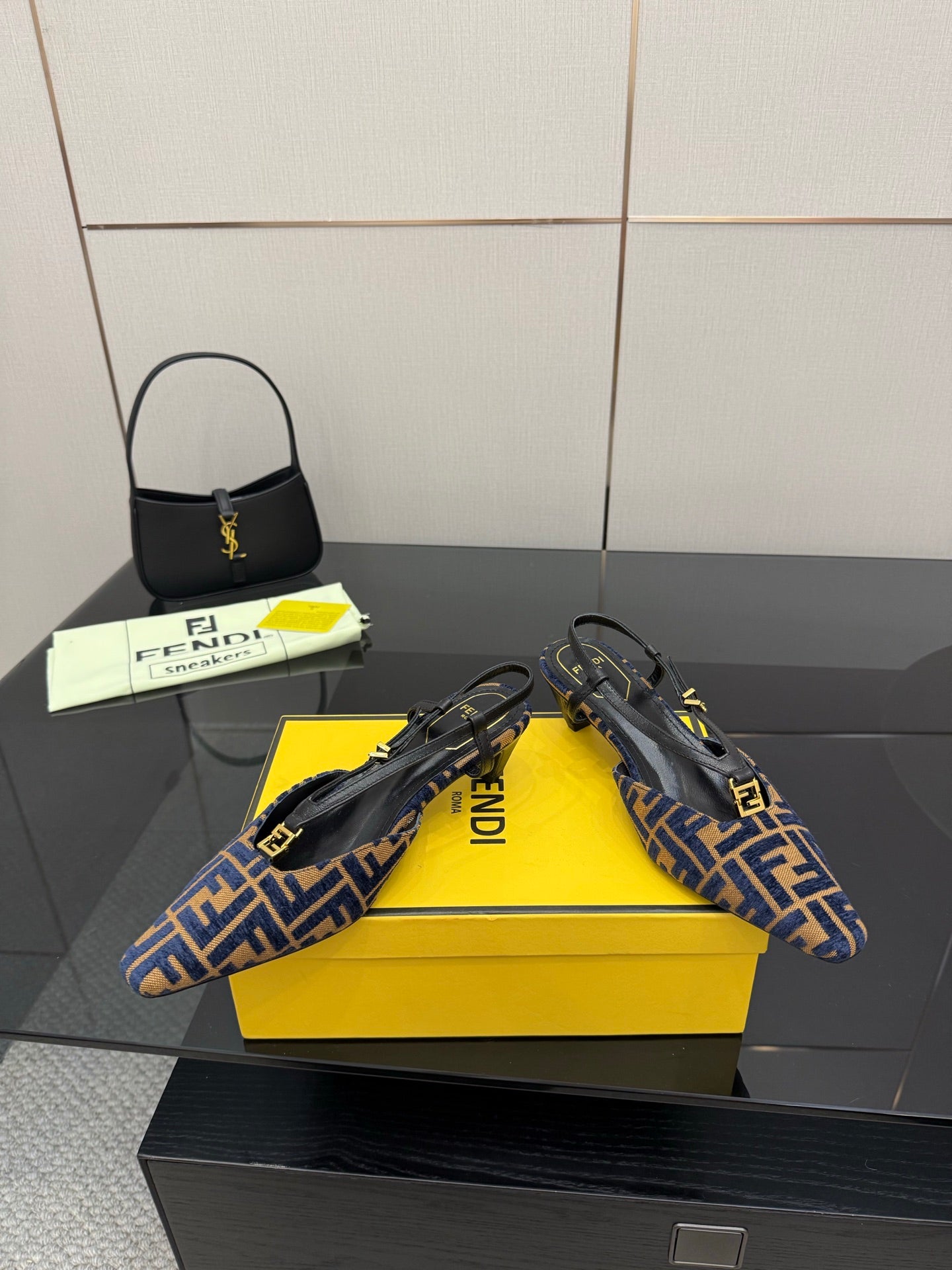 Luxury Shoes Fendi Ladies