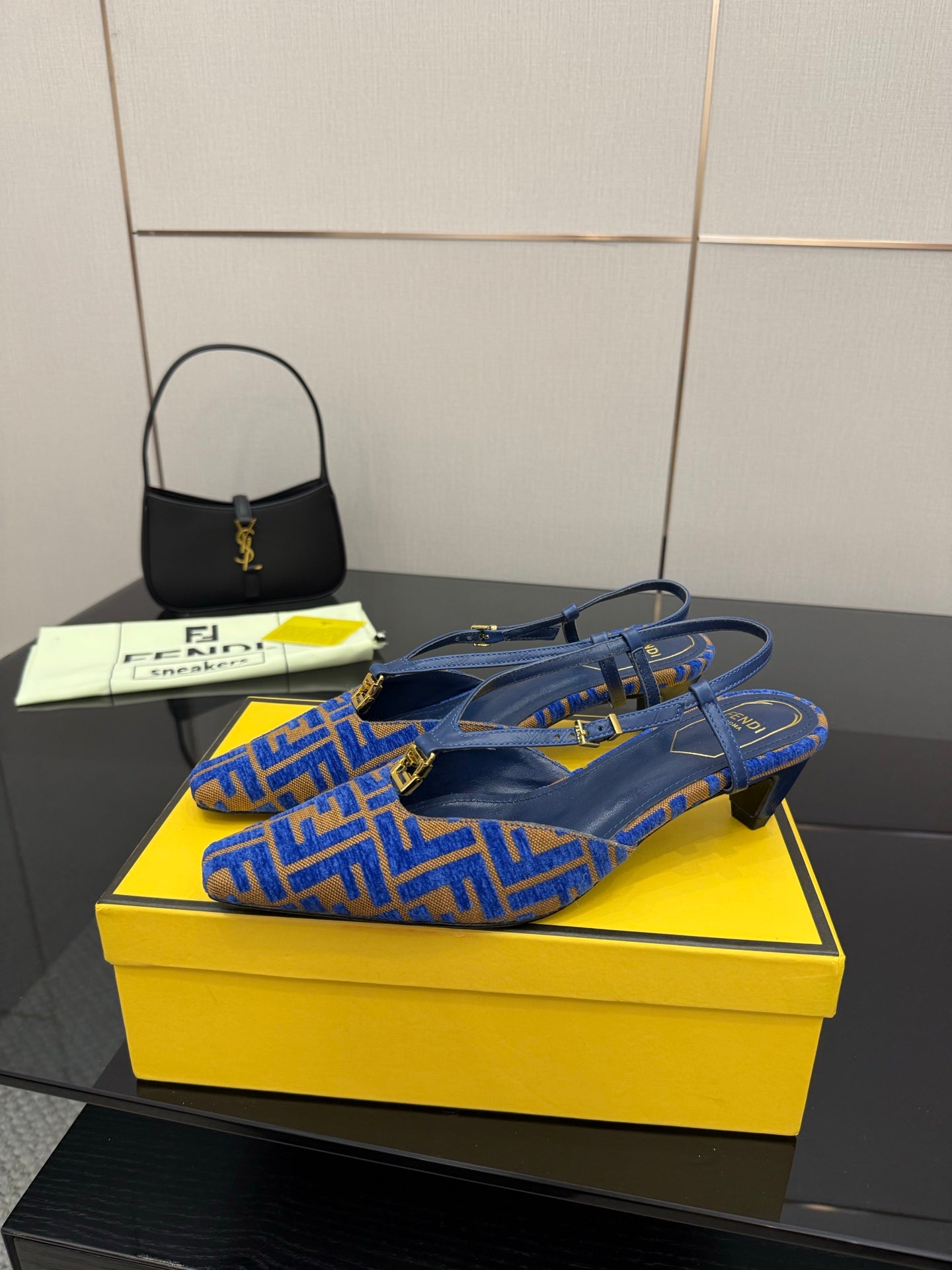 Luxury Shoes Fendi Ladies