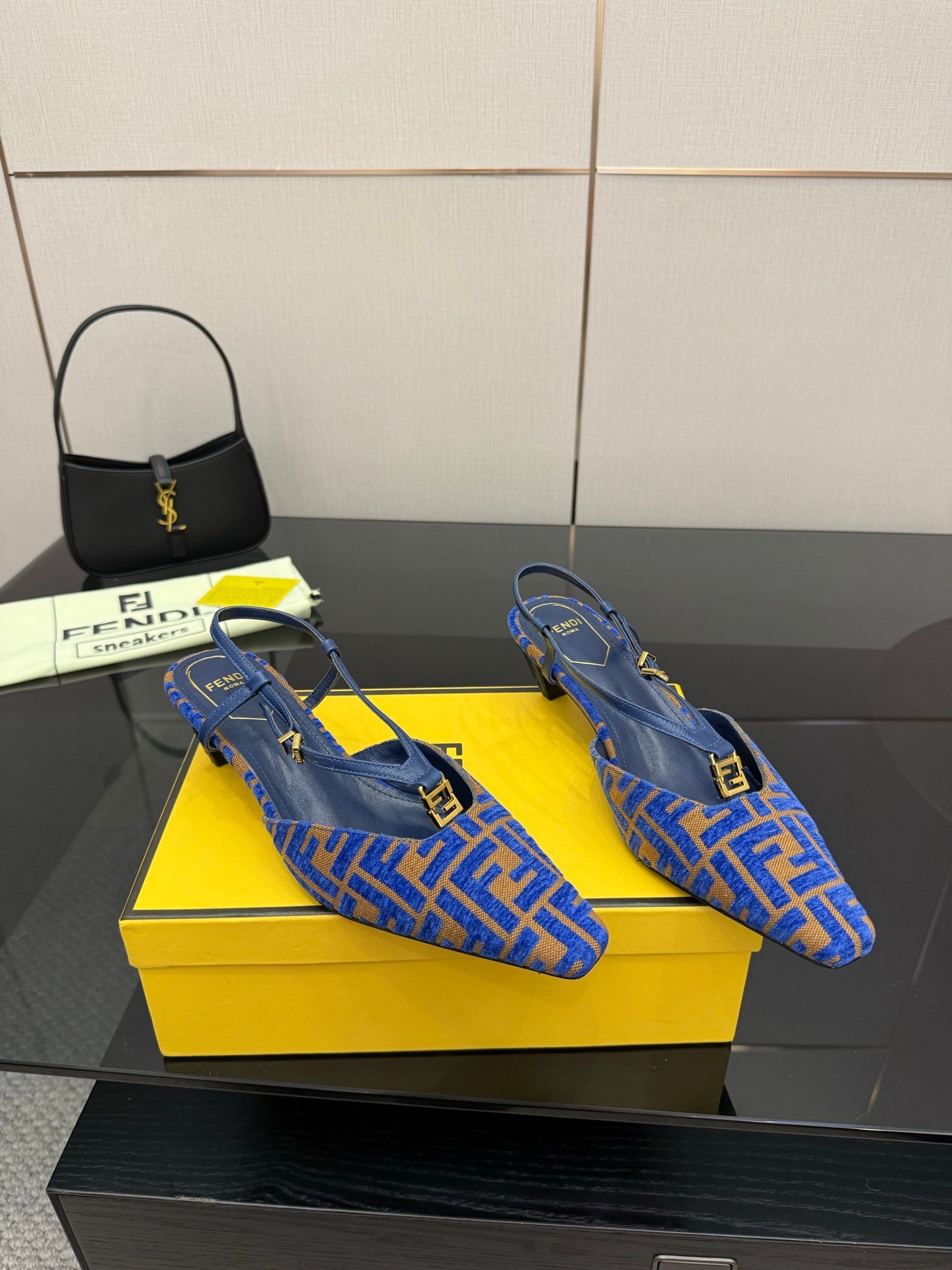 Luxury Shoes Fendi Ladies
