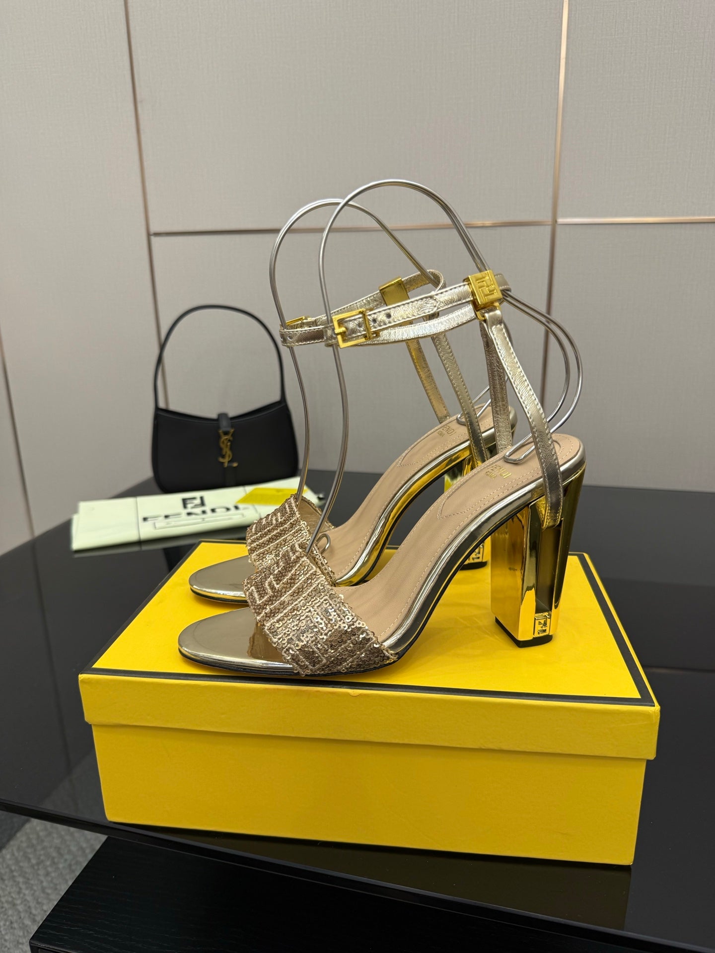Luxury Shoes Fendi Ladies