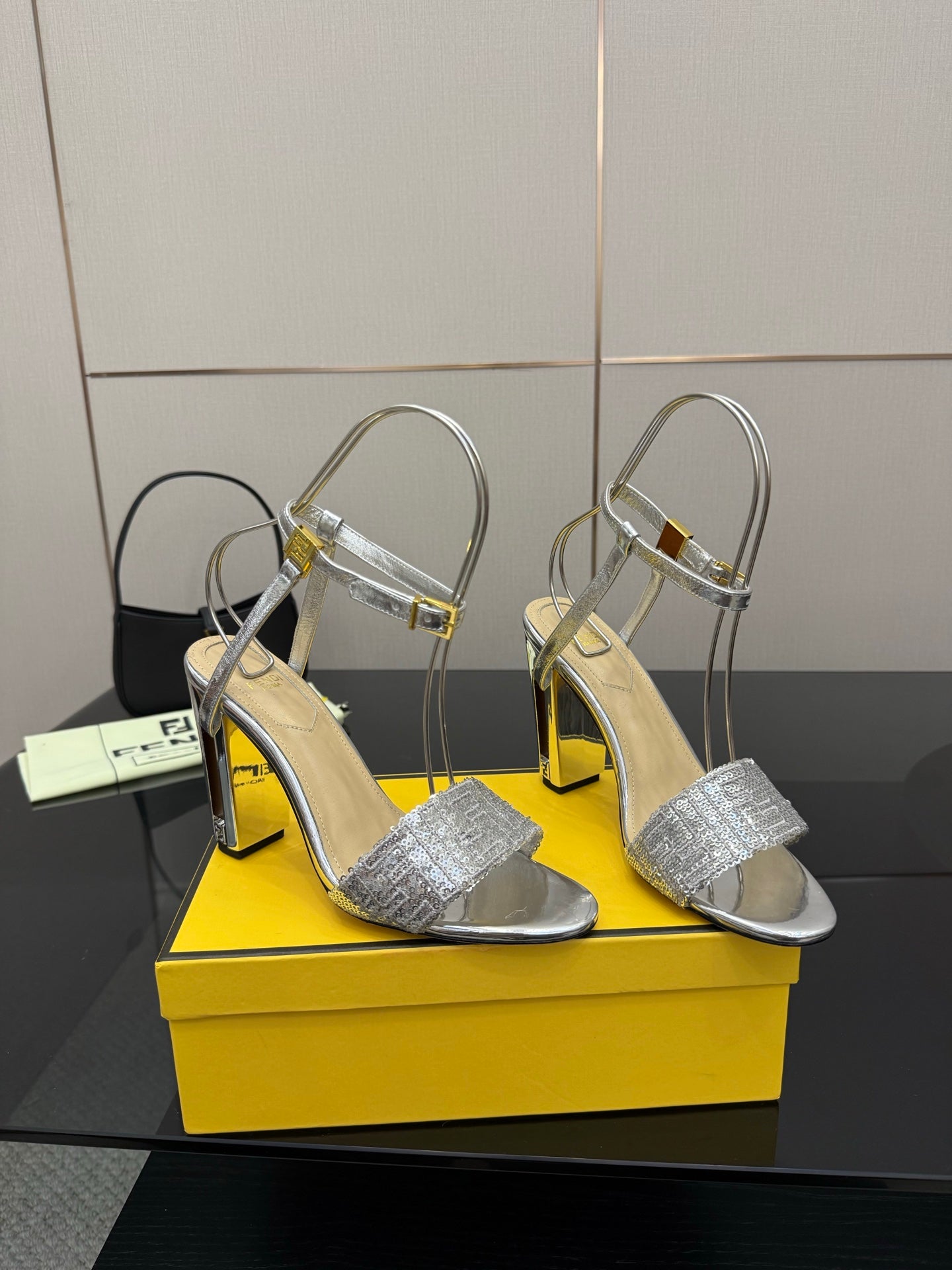 Luxury Shoes Fendi Ladies