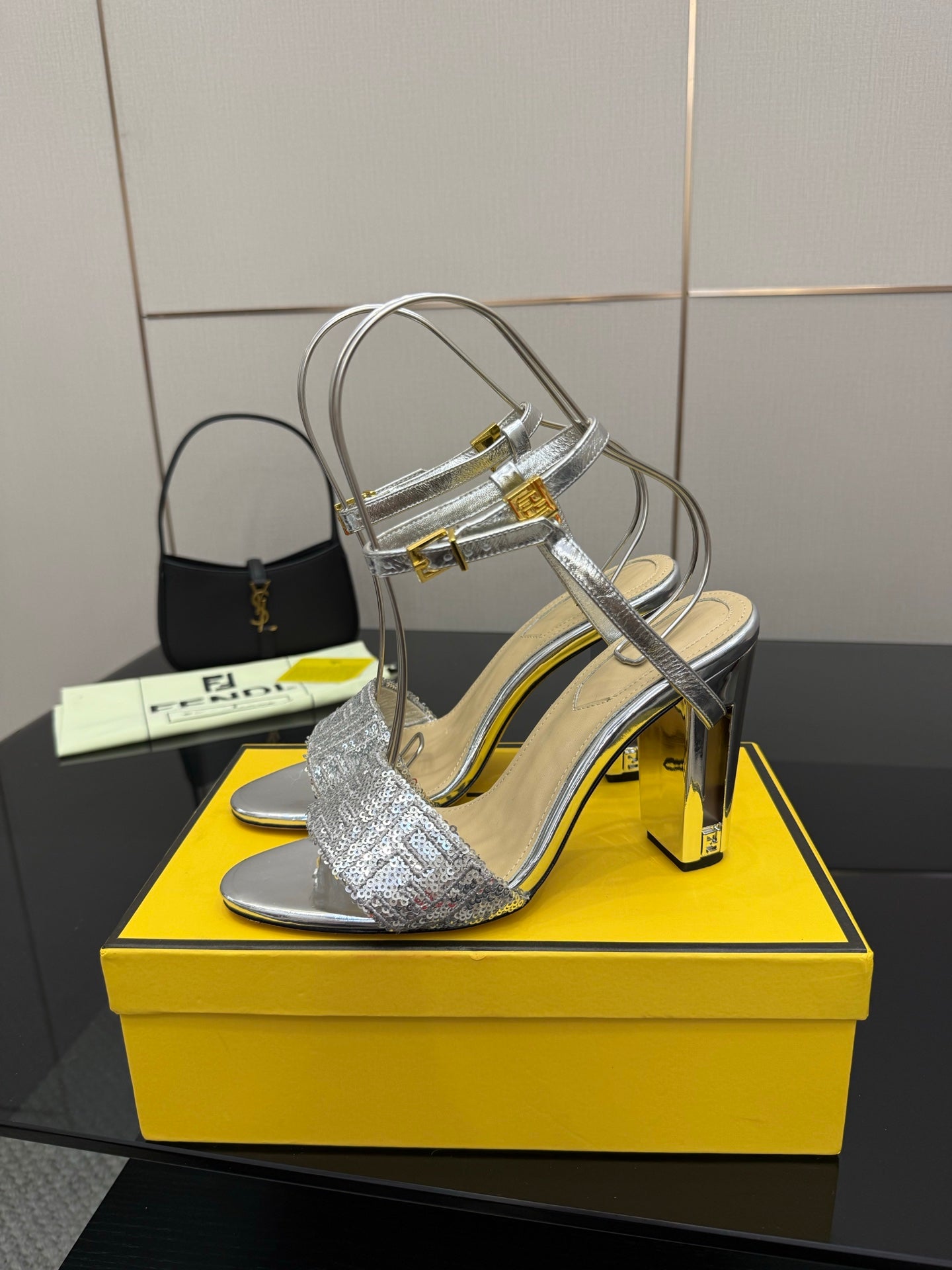 Luxury Shoes Fendi Ladies